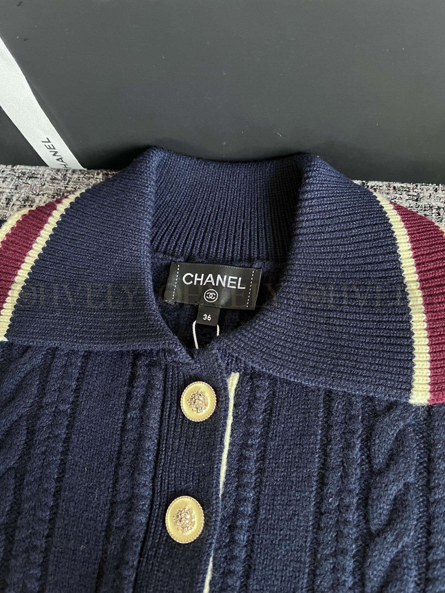【 ZP 】CHANEL 2026 니트 레드/화이트 (매장가 640만원) 상품 썸네일