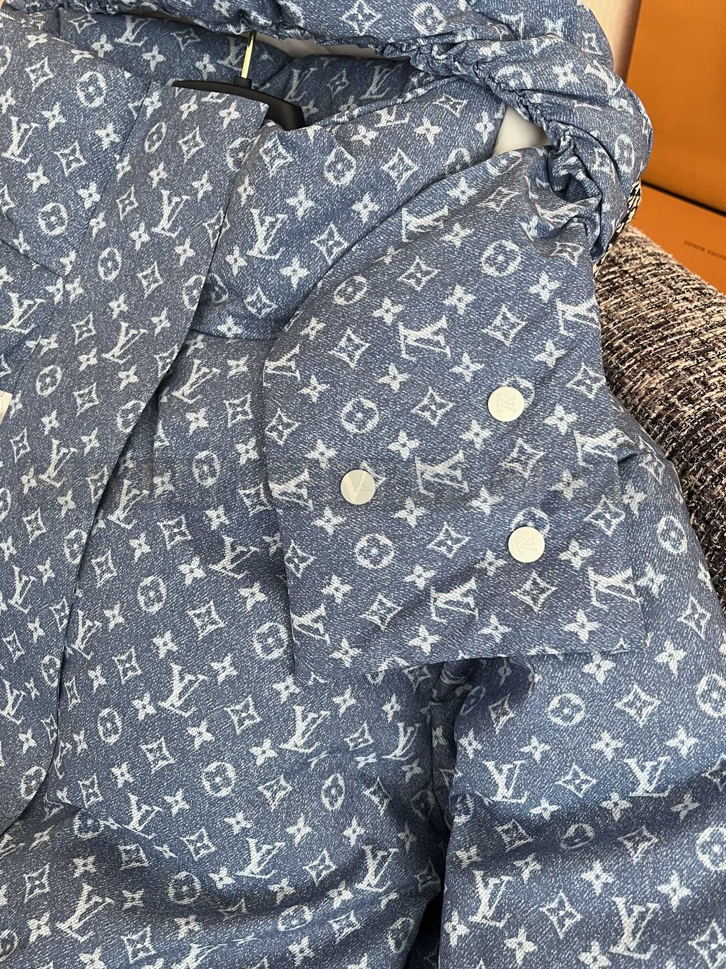 【 ZP 】Louis Vuitton 2025 패딩점퍼 (매장가 930만원) 상품 썸네일