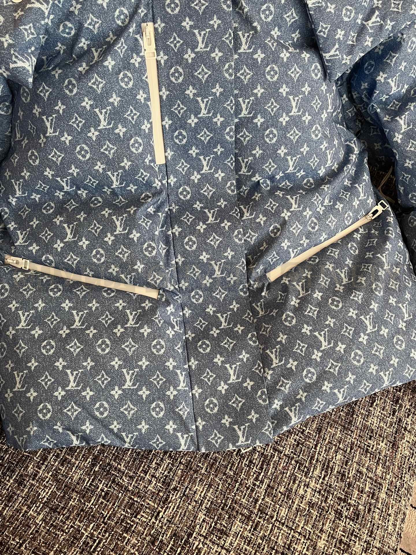 【 ZP 】Louis Vuitton 2025 패딩점퍼 (매장가 930만원) 상품 썸네일