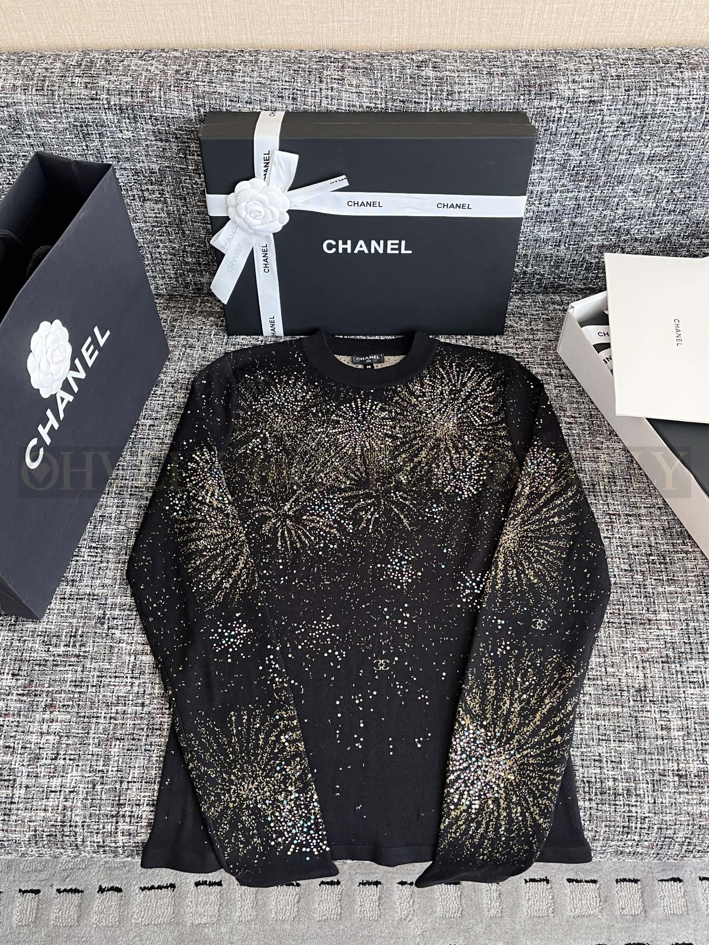 【 ZP 】CHANEL 2025 스웨터 (매장가 680만원) 상품 썸네일