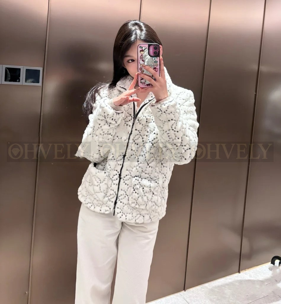 【 ZP 】CHANEL 2025 코트 (매장가 1010만원) 상품 썸네일