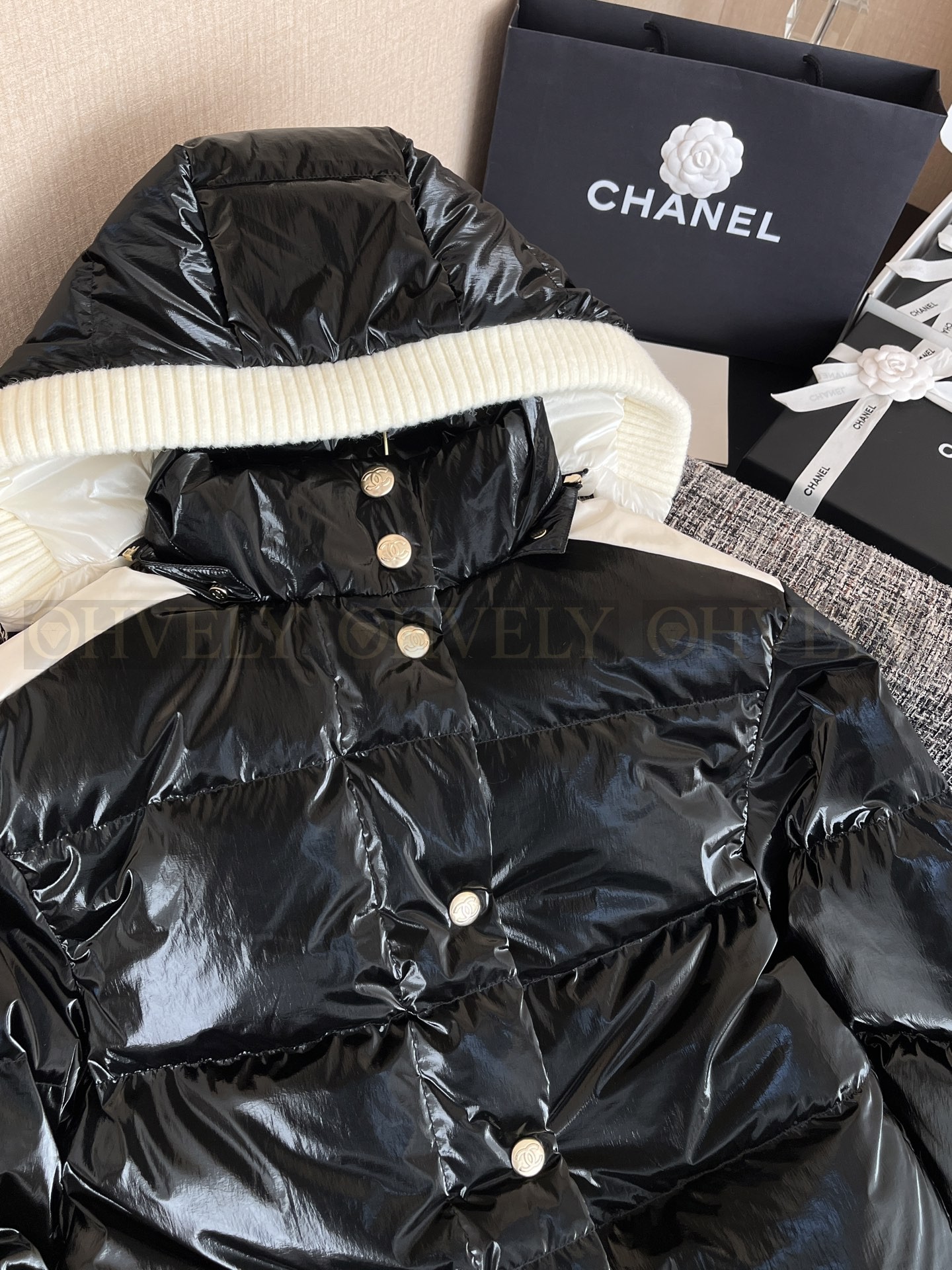 【 ZP 】CHANEL 2025 패딩 (매장가 1200만원) 상품 썸네일