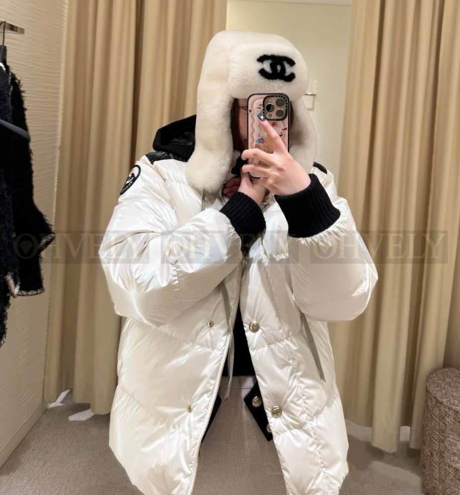 【 ZP 】CHANEL 2025 패딩 (매장가 1200만원) 상품 썸네일