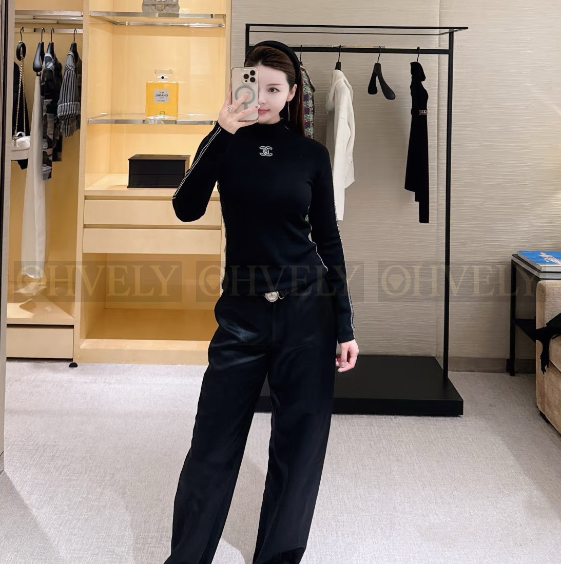 【 ZP 】CHANEL 2025 스웨터 (매장가 490만원) 상품 썸네일