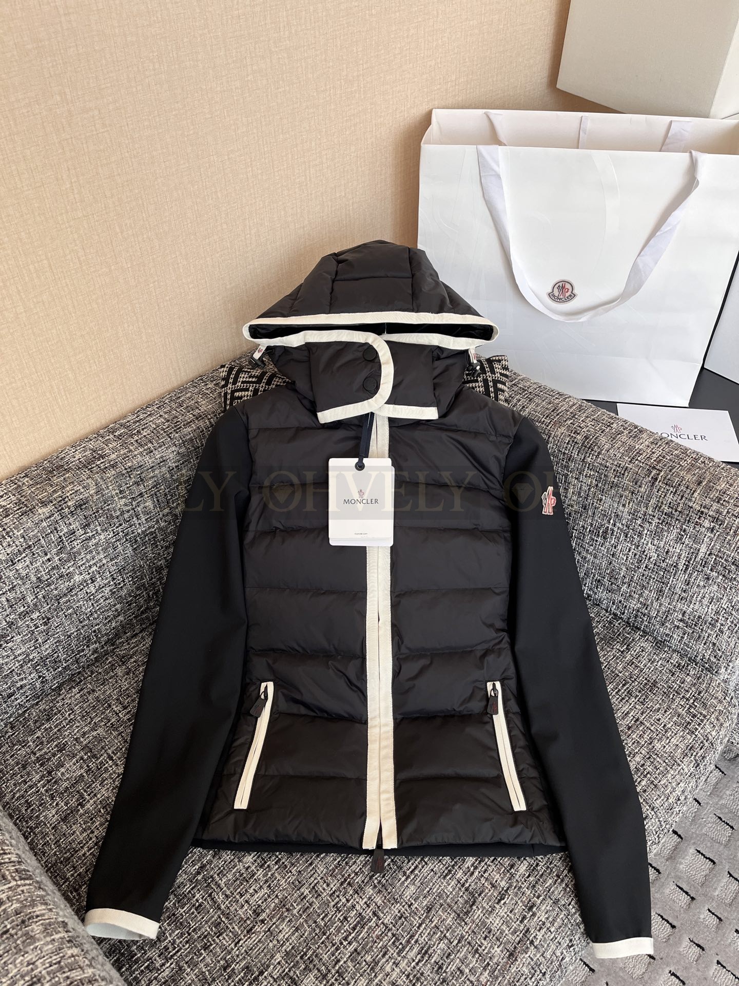 【 ZP 】Moncler 2025 패딩 (매장가 186만원) 상품 썸네일