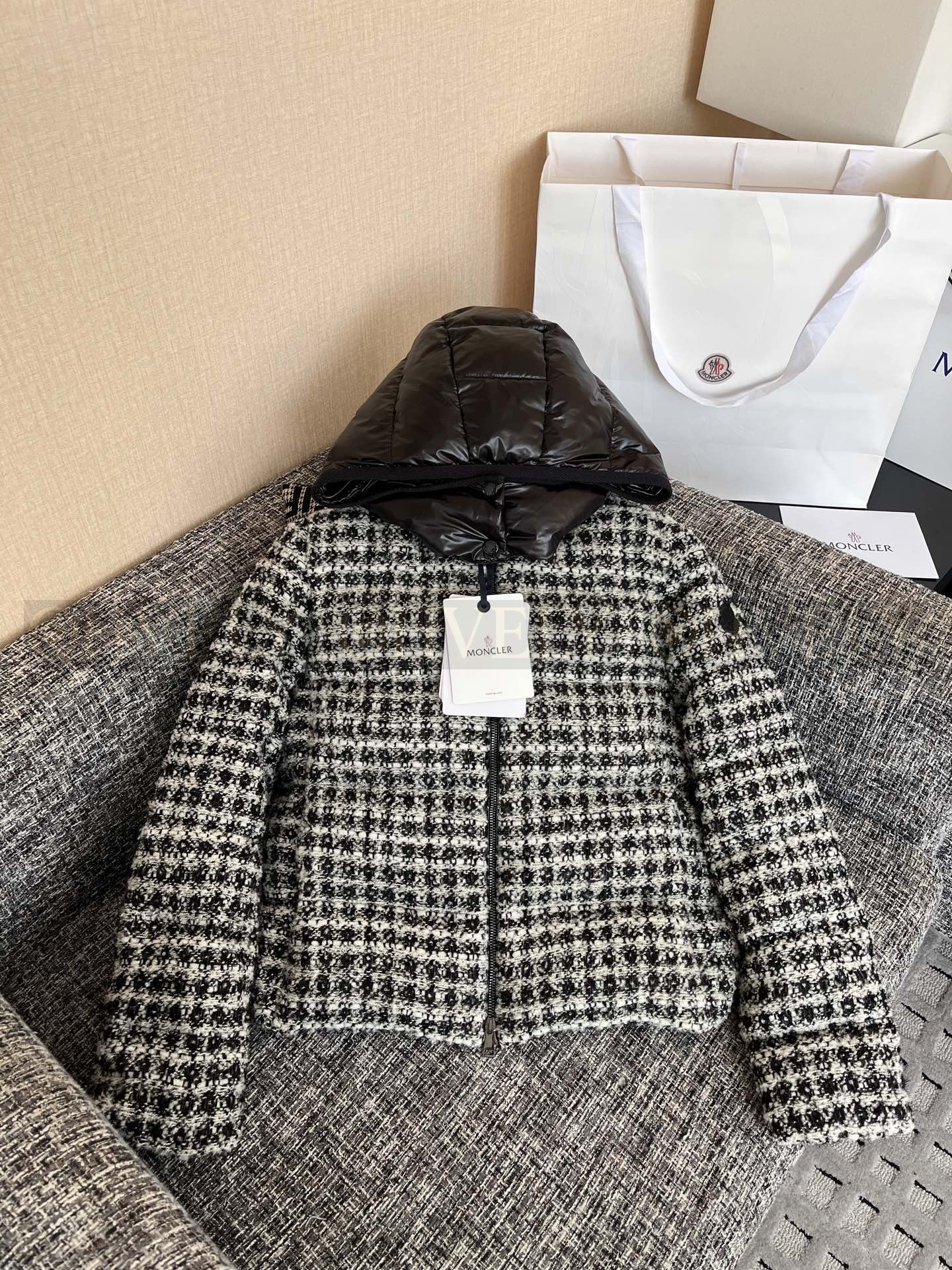 【 ZP 】Moncler 2025 F/W 패딩 (매장가 390만원) 상품 썸네일