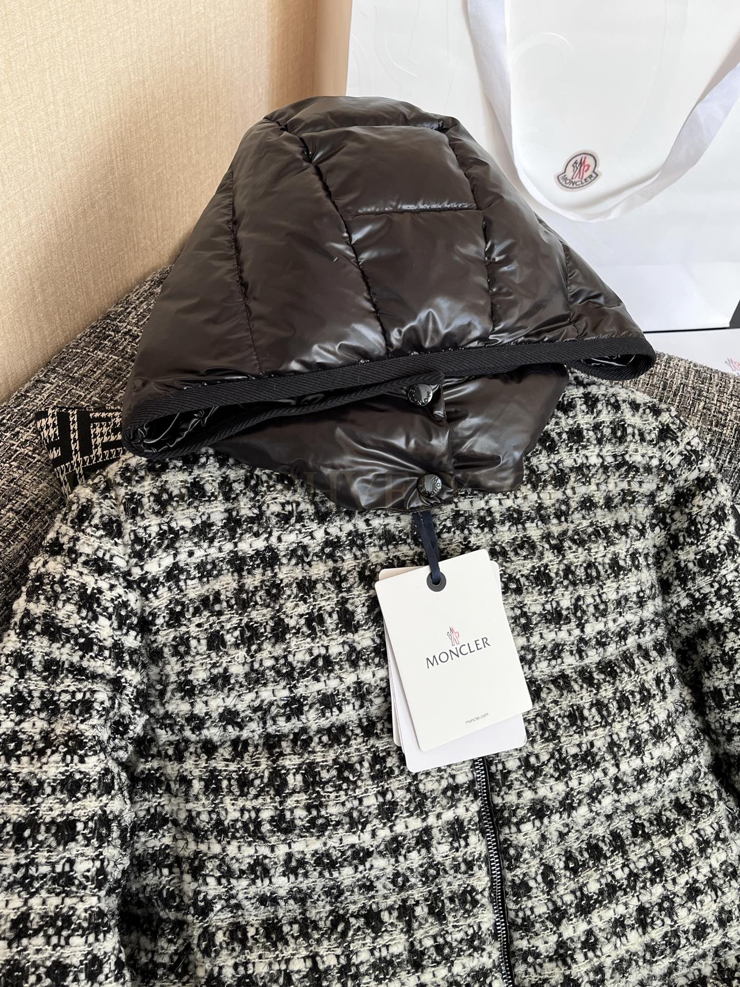 【 ZP 】Moncler 2025 F/W 패딩 (매장가 390만원) 상품 썸네일
