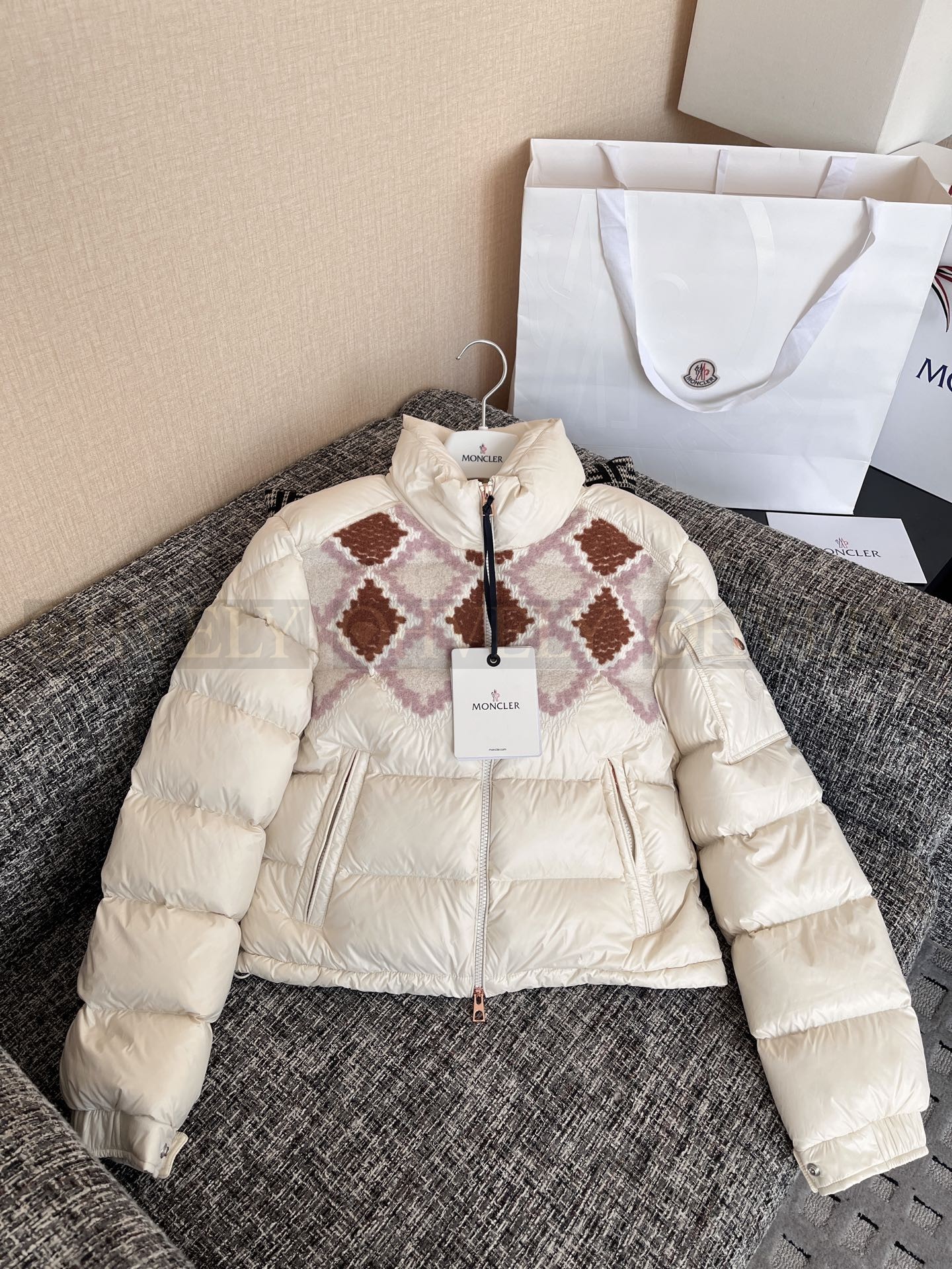 【 ZP 】Moncler 2025 패딩 (매장가 370만원) 상품 썸네일