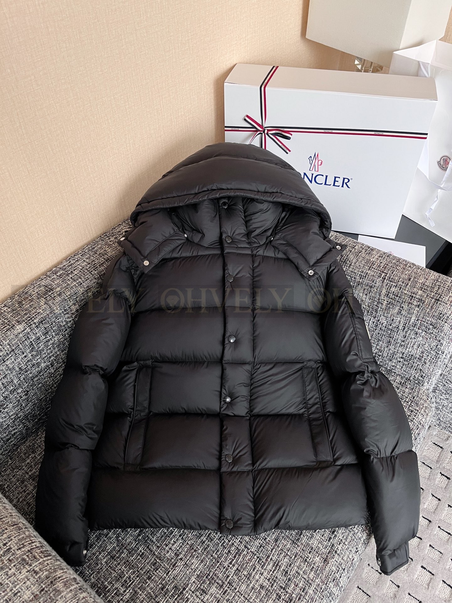 【 ZP 】Moncler 2025 패딩 (매장가 353만원) 상품 썸네일