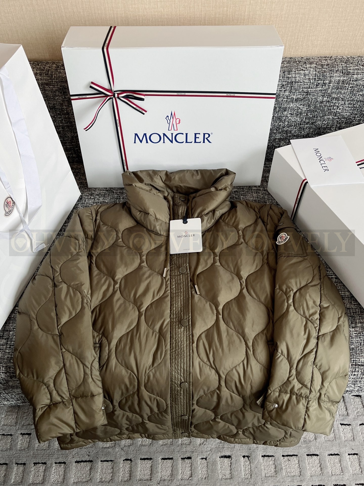 【 ZP 】Moncler 2025 미디 패딩 (매장가 406만원) 상품 썸네일
