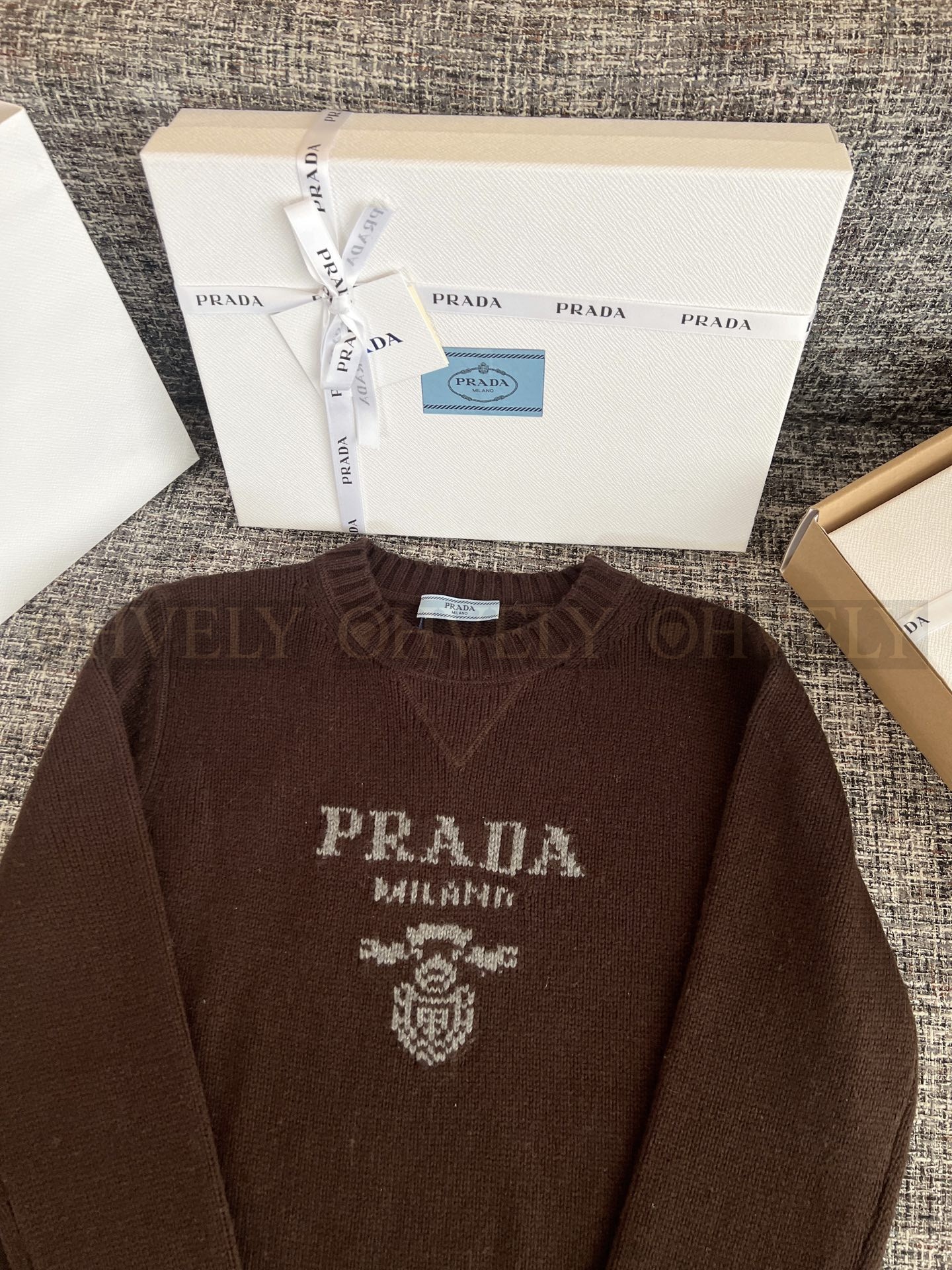 【 ZP 】Prada 2025 니트 스웨터 (매장가 358만원) 상품 썸네일