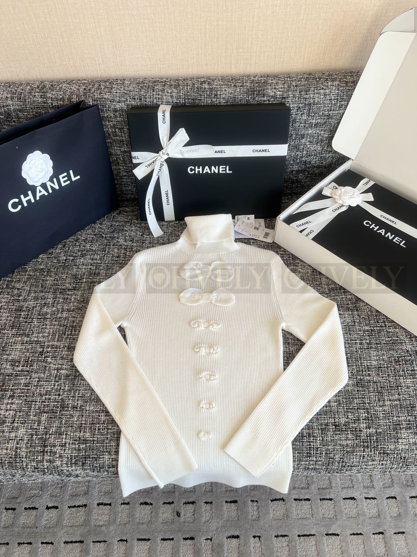 【 ZP 】CHANEL 2025 리본 스웨터 (매장가 390만원) 상품 썸네일