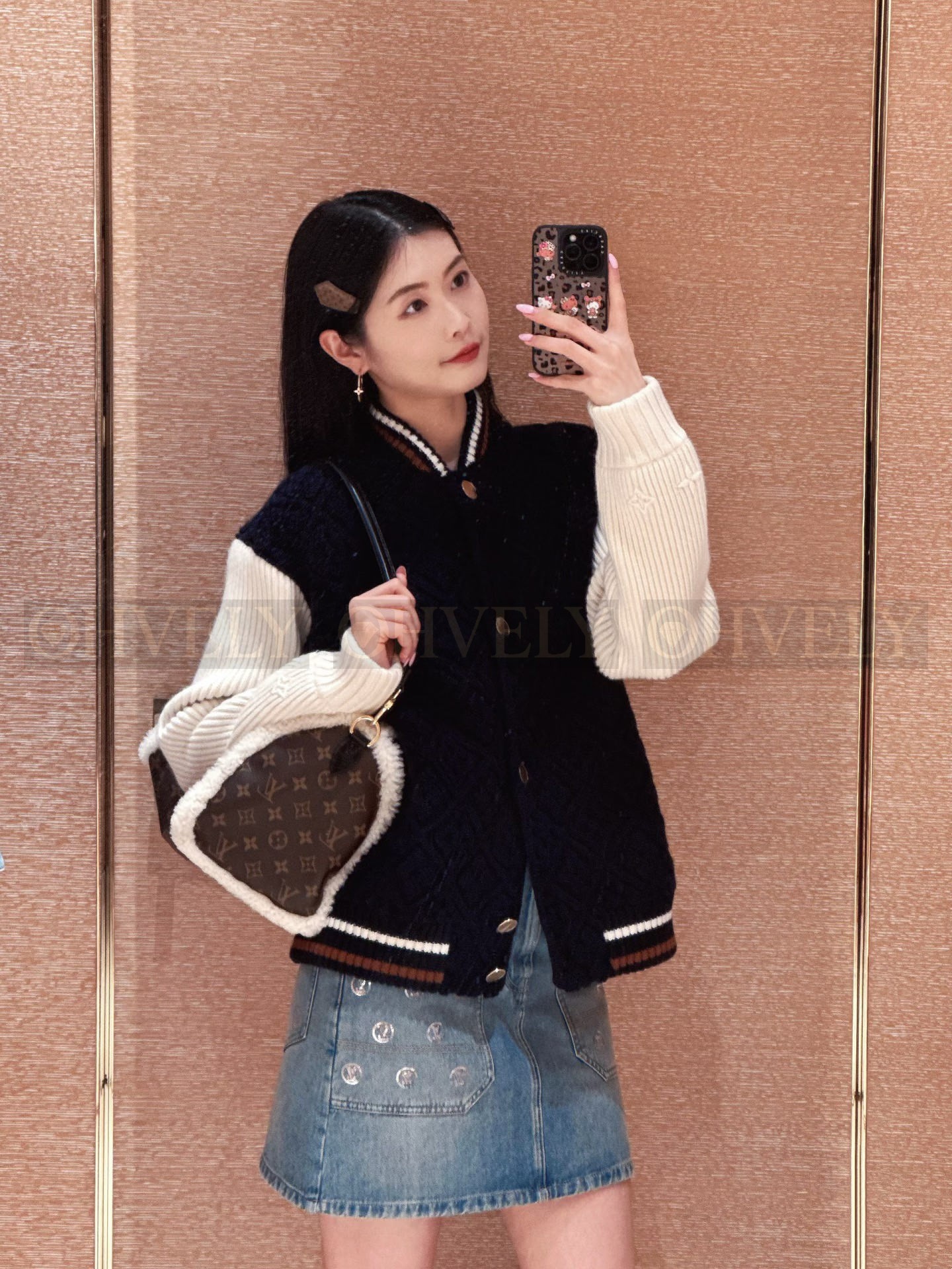 【 ZP 】Louis Vuitton 2025 모노그램 니트 코트 (매장가 528만원) 상품 썸네일
