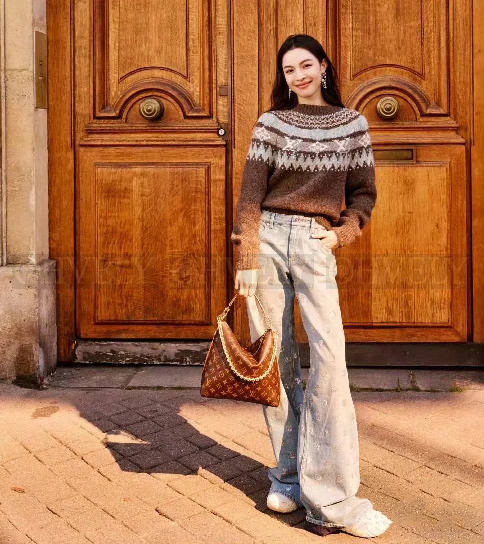 【 ZP 】Louis Vuitton 2025 스웨터 (매장가 302만원) 상품 썸네일