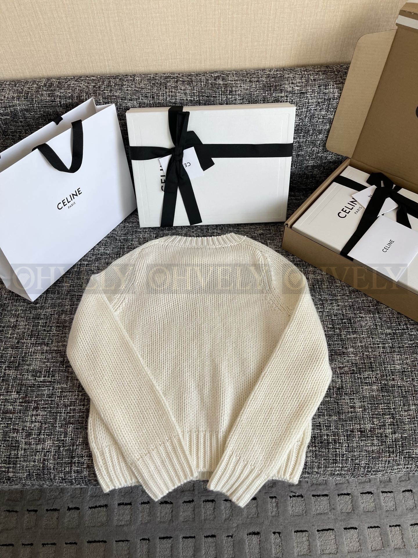 【 ZP 】Celine 2025 니트 스웨터 (매장가 360만원) 상품 썸네일