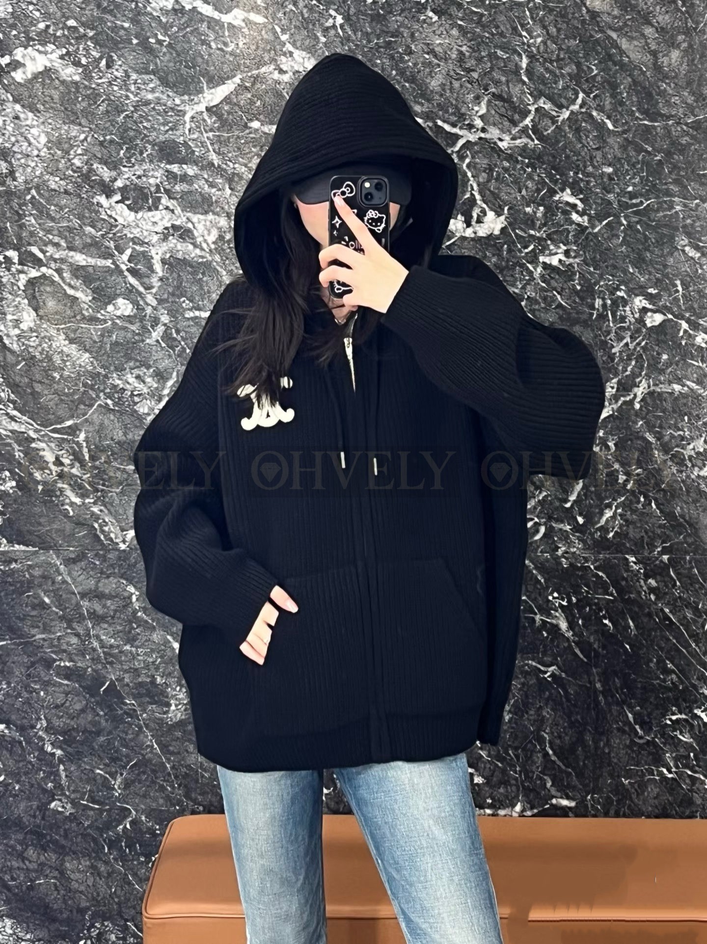 【 ZP 】Celine 2025 니트 후드 집업 (매장가 250만원) 상품 썸네일