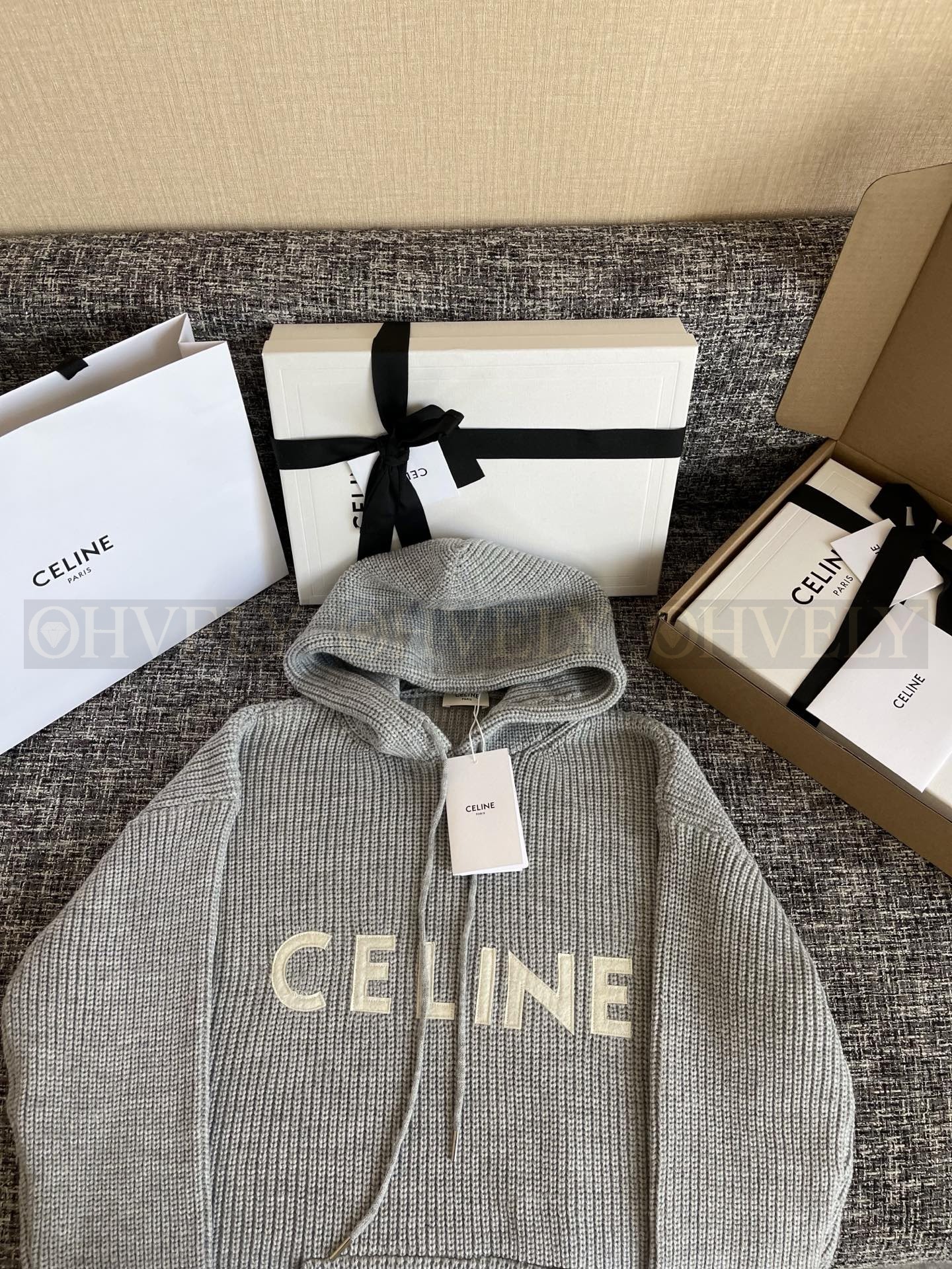 【 ZP 】Celine 2025 니트후드 (매장가 250만원) 상품 썸네일