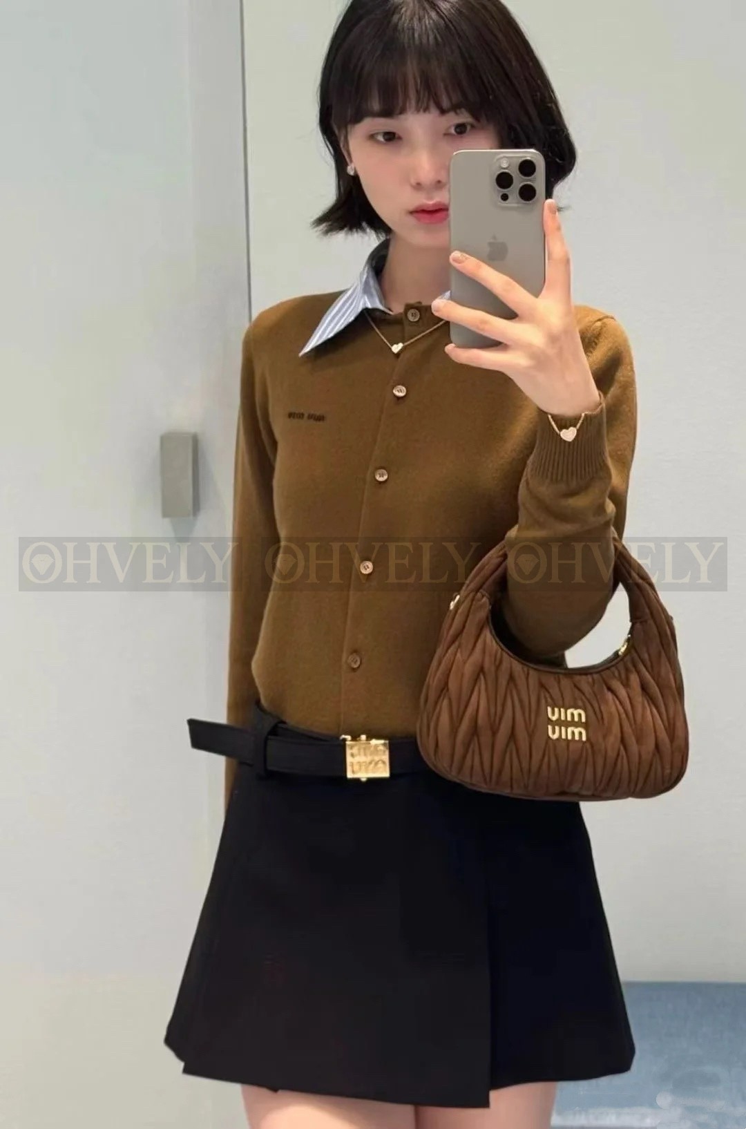 【 ZP 】MiuMiu 2025 니트가디건 (매장가 396만원) 상품 썸네일