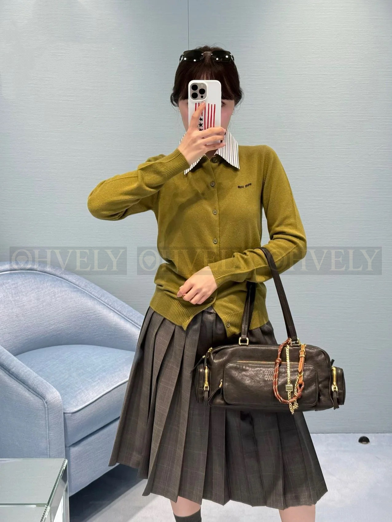 【 ZP 】MiuMiu 2025 니트가디건 (매장가 396만원) 상품 썸네일