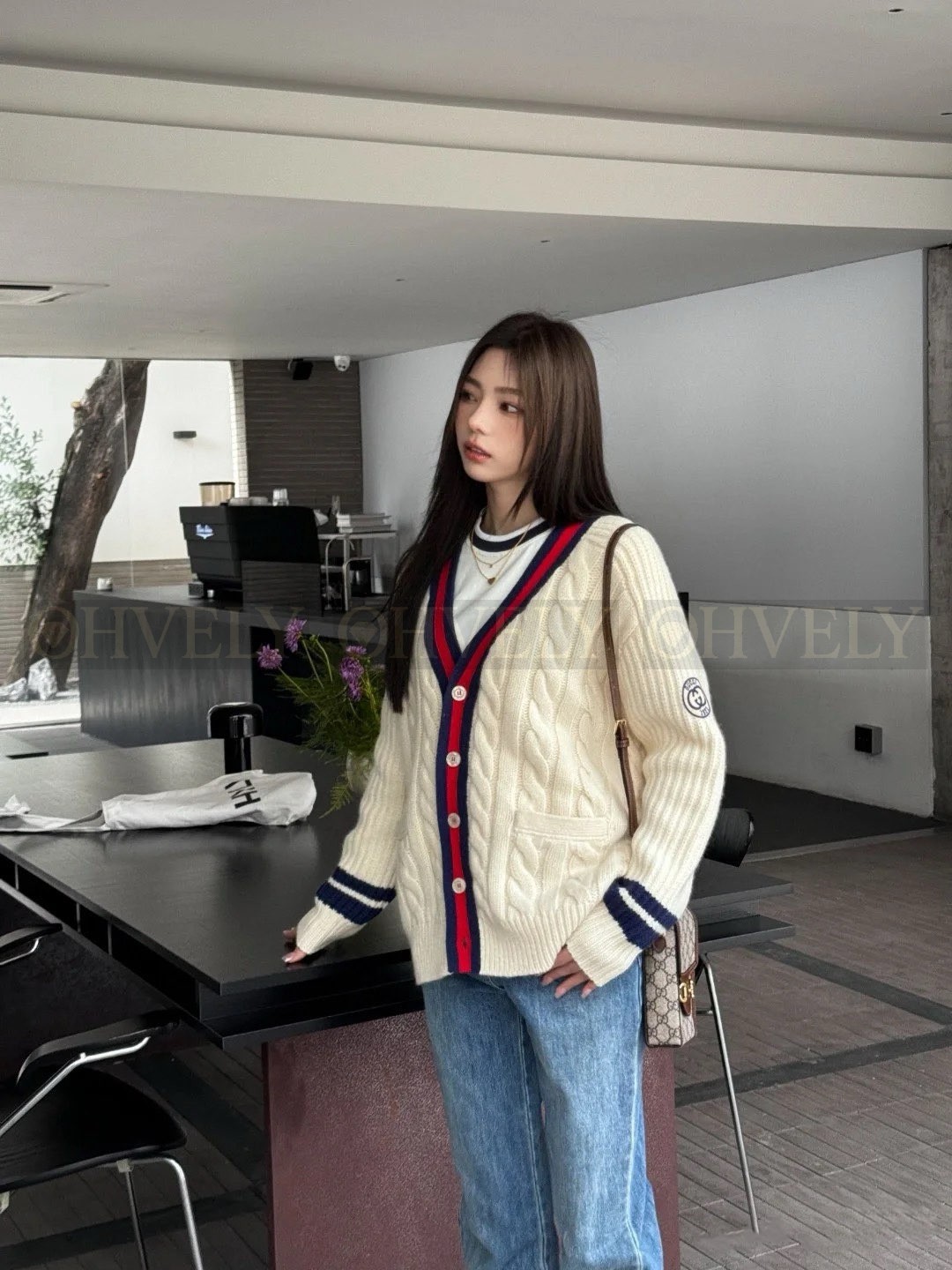 【 ZP 】Gucci 2025 니트 가디건 (매장가 248만원) 상품 썸네일