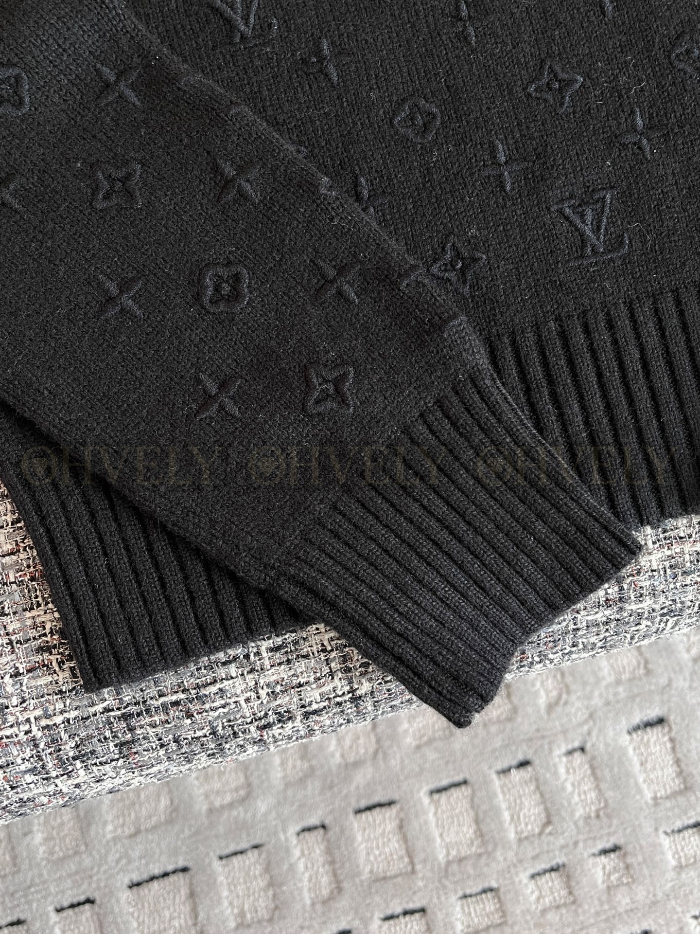 【 ZP 】Louis Vuitton 2025 스웨터 (매장가 360만원) 상품 썸네일