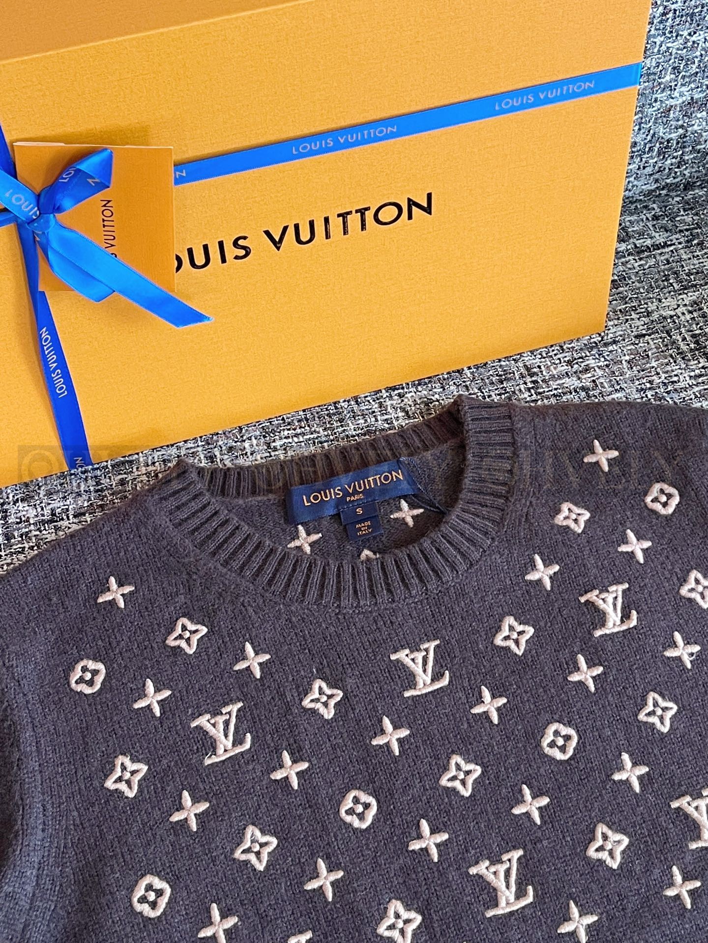 【 ZP 】Louis Vuitton 2025 스웨터 (매장가 360만원) 상품 썸네일