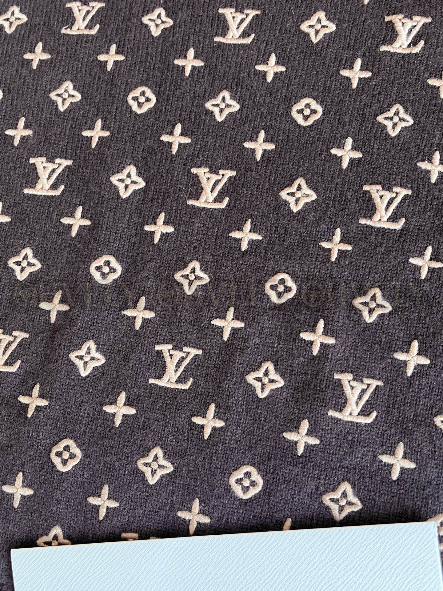 【 ZP 】Louis Vuitton 2025 스웨터 (매장가 360만원) 상품 썸네일