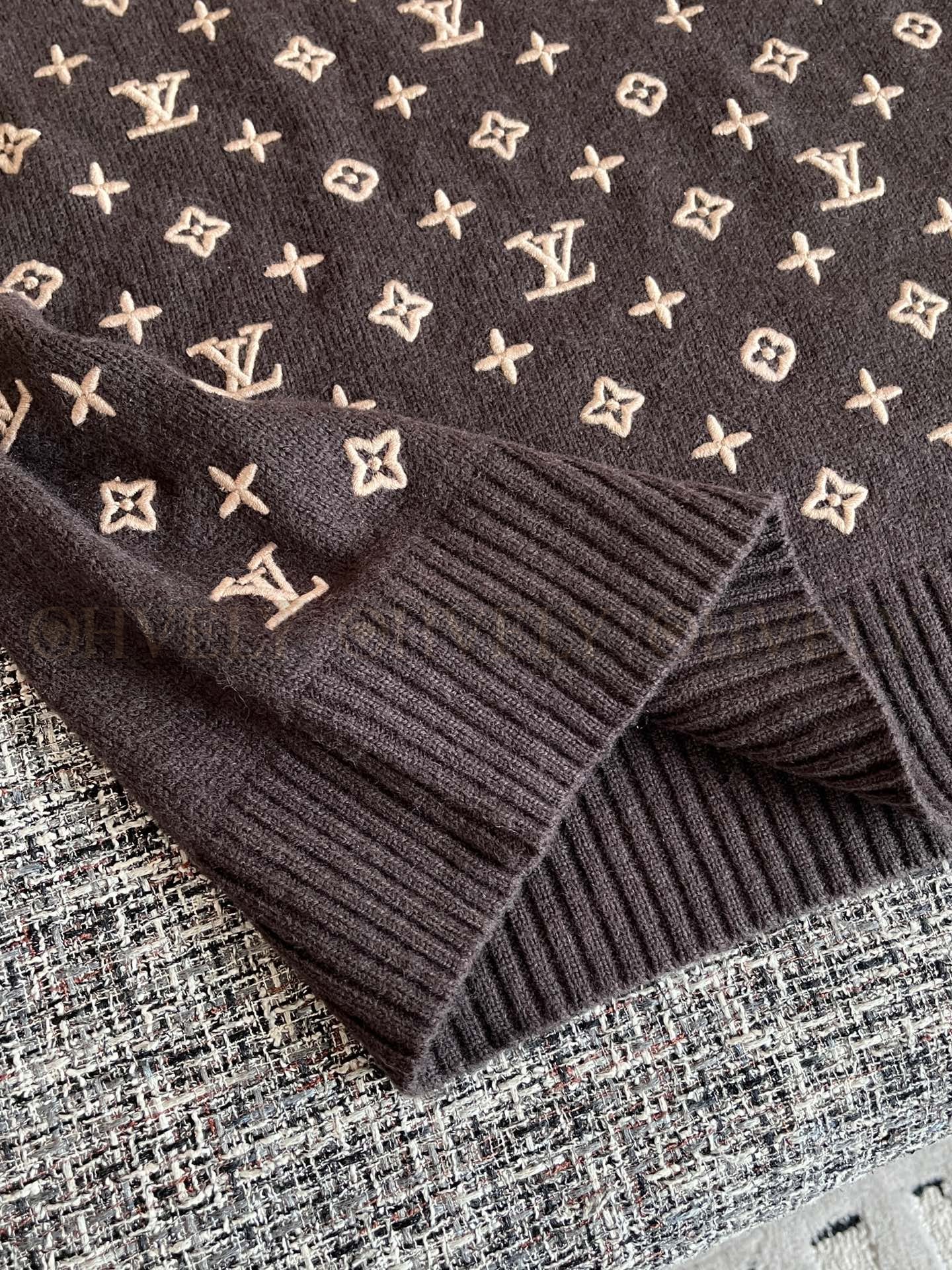 【 ZP 】Louis Vuitton 2025 스웨터 (매장가 360만원) 상품 썸네일