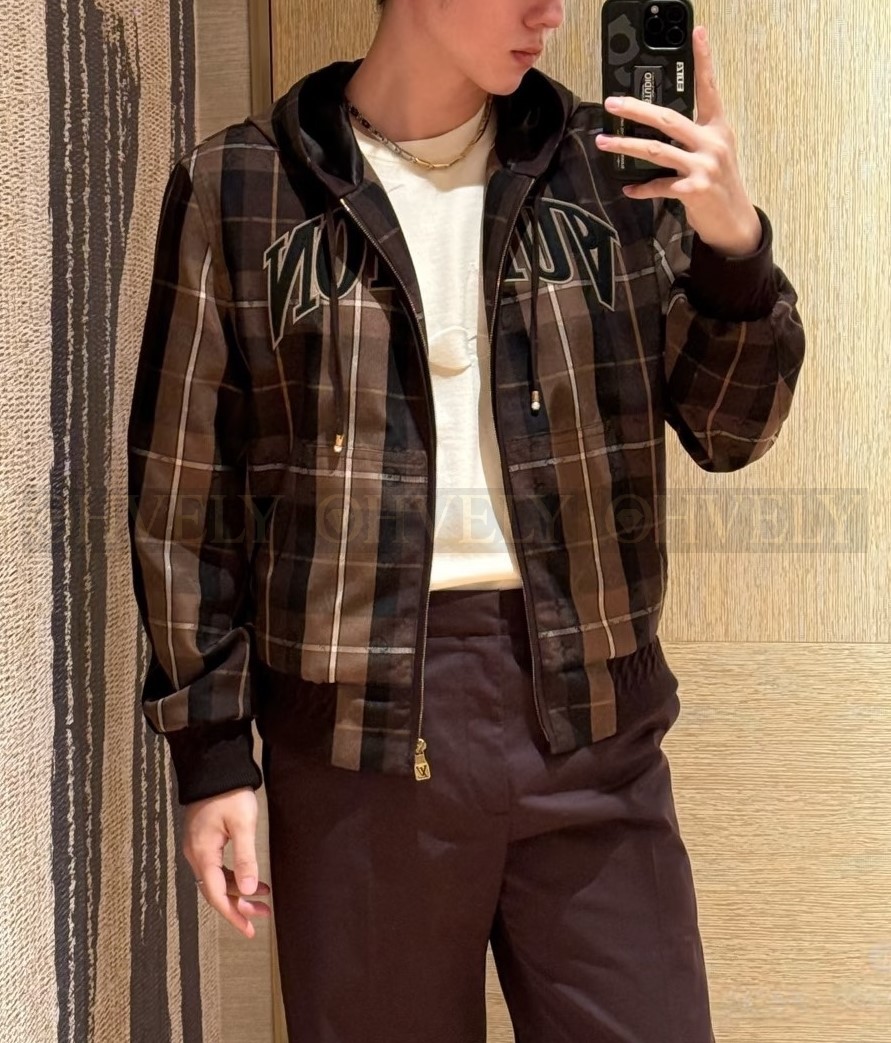 【 ZP 】LOUIS VUITTON 후드 집업 (매장가 546만원) 상품 썸네일