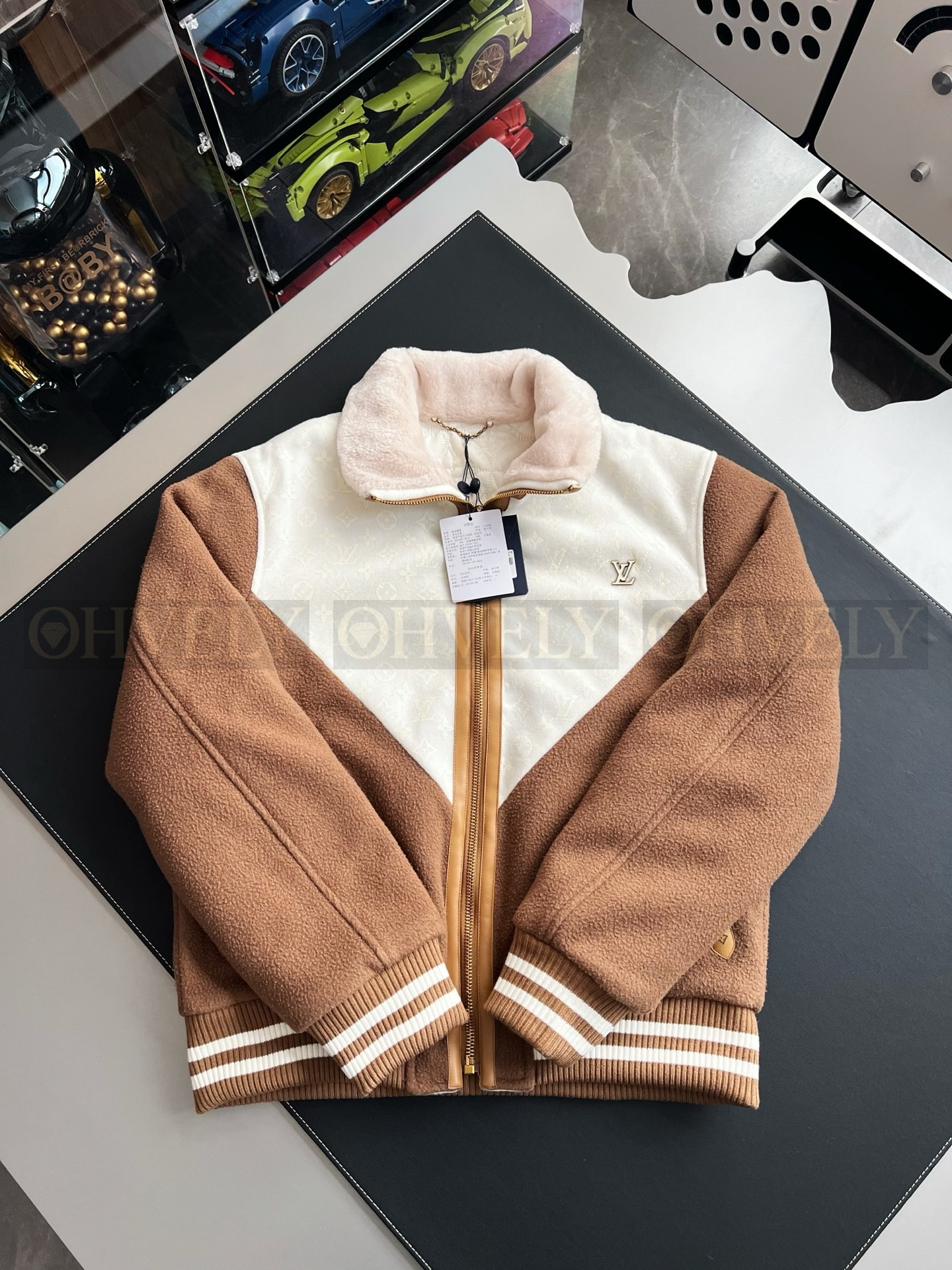 【 ZP 】LOUIS VUITTON 자켓 (매장가 740만원) 상품 썸네일
