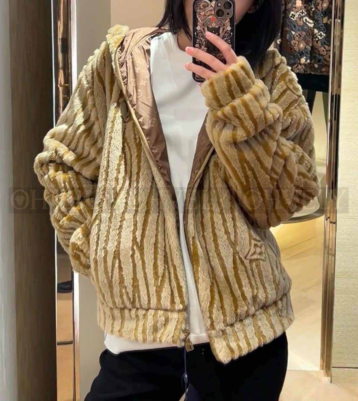 【 ZP 】LOUIS VUITTON 후드 집업 (매장가 378만원) 상품 썸네일