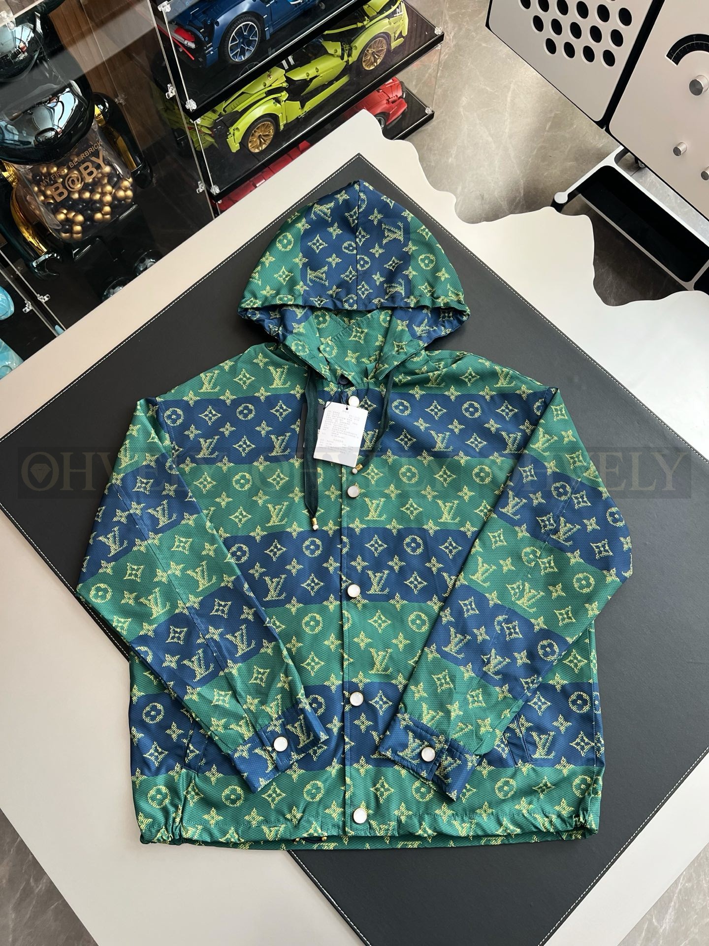 【 ZP 】LOUIS VUITTON 아우터 (매장가 490만원) 상품 썸네일
