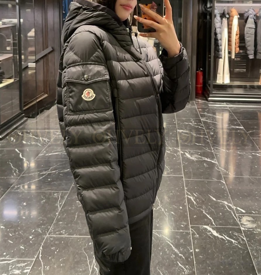 【 ZP 】MONCLER 패딩 (매장가 240만원) 상품 썸네일