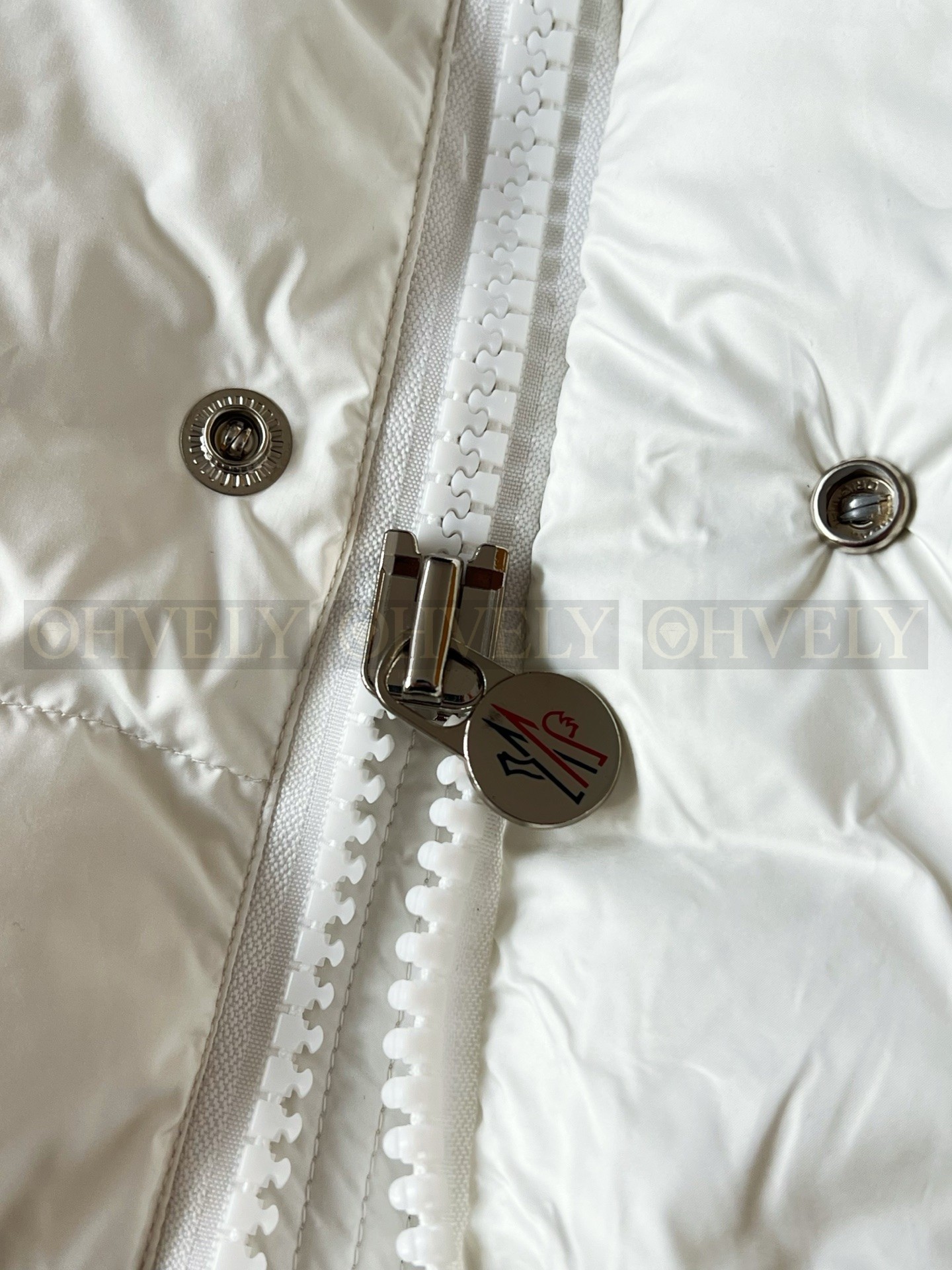 【 ZP 】MONCLER 패딩 (매장가 353만원) 상품 썸네일