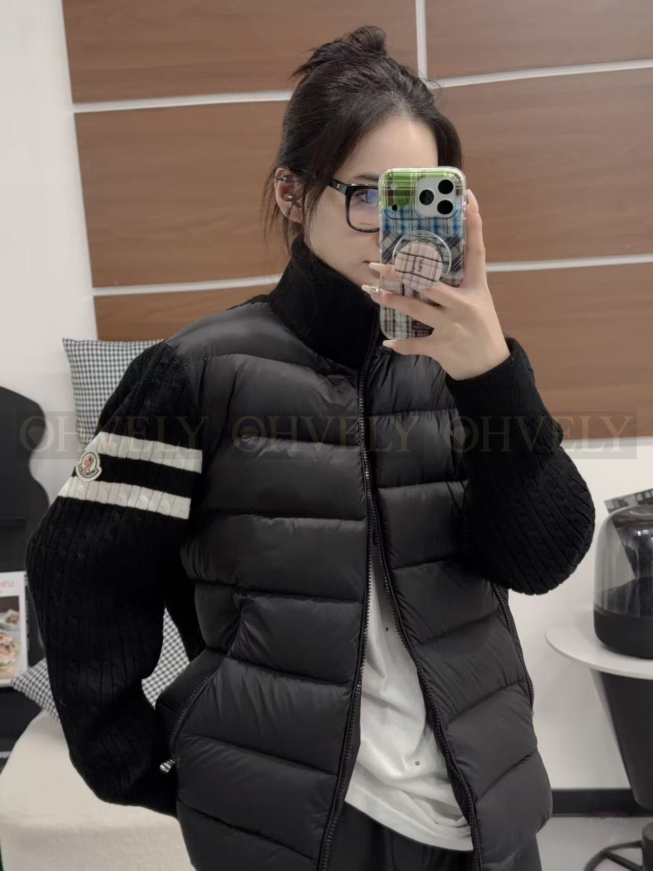 【 ZP 】MONCLER 패딩 아우터 (매장가 240만원) 상품 썸네일