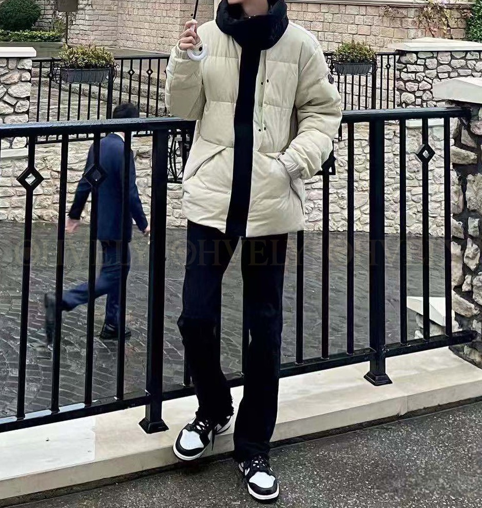 【 ZP 】MONCLER 패딩 (매장가 356만원)