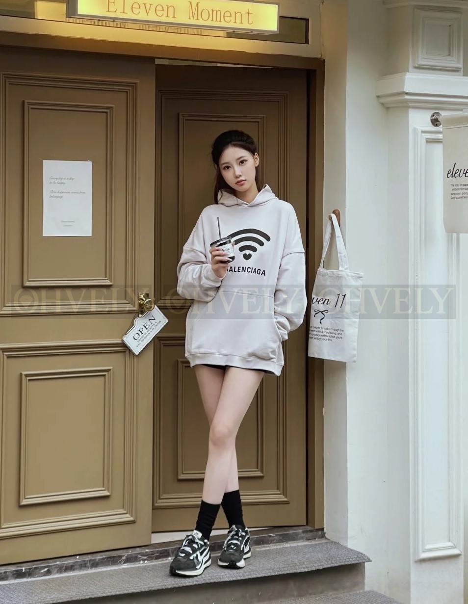 【 ZP 】BALENCIAGA 후드 맨투맨 (매장가 172만원) 상품 썸네일