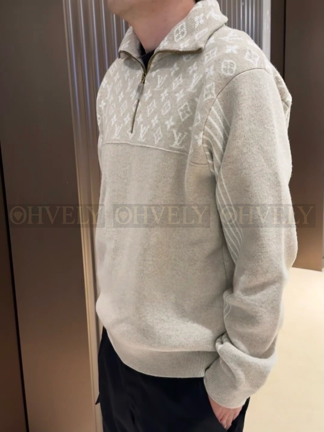 【 ZP 】LOUIS VUITTON 스웨터 (매장가 358만원)