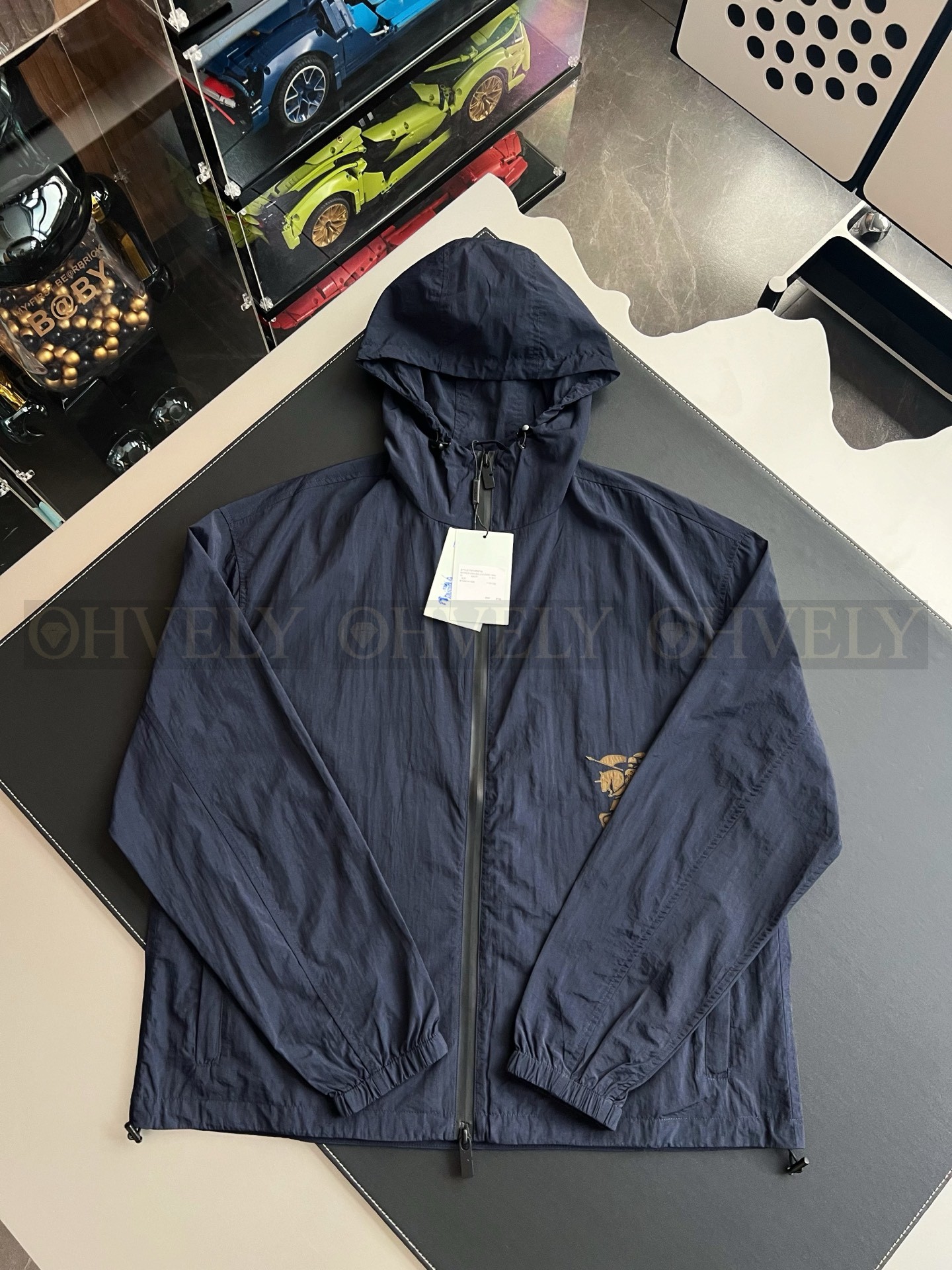【 ZP 】Burberry 나일론 네이비 후드 자켓 (매장가 175만원)