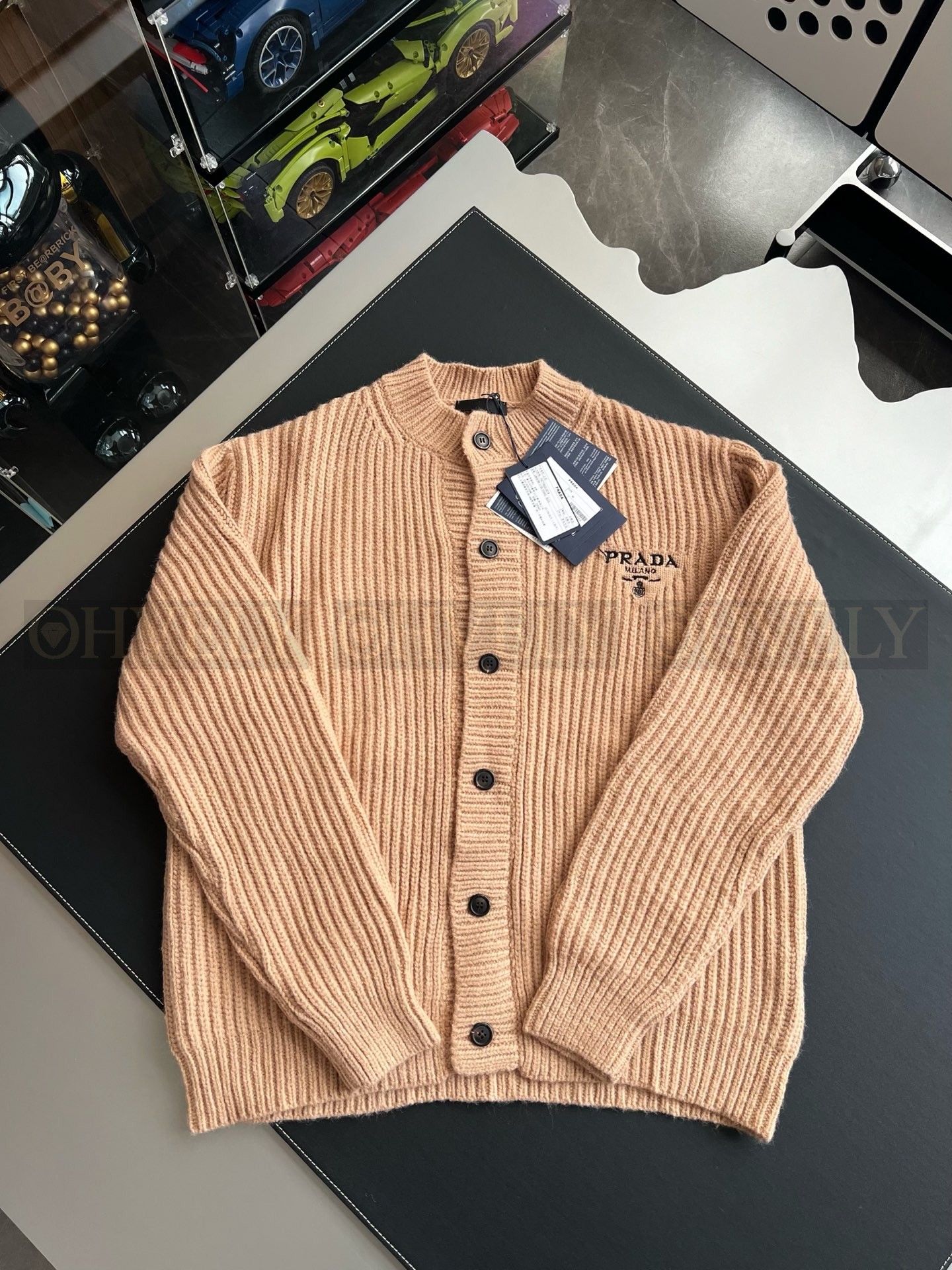 【 ZP 】Prada 가디건 (매장가 402만원) 상품 썸네일