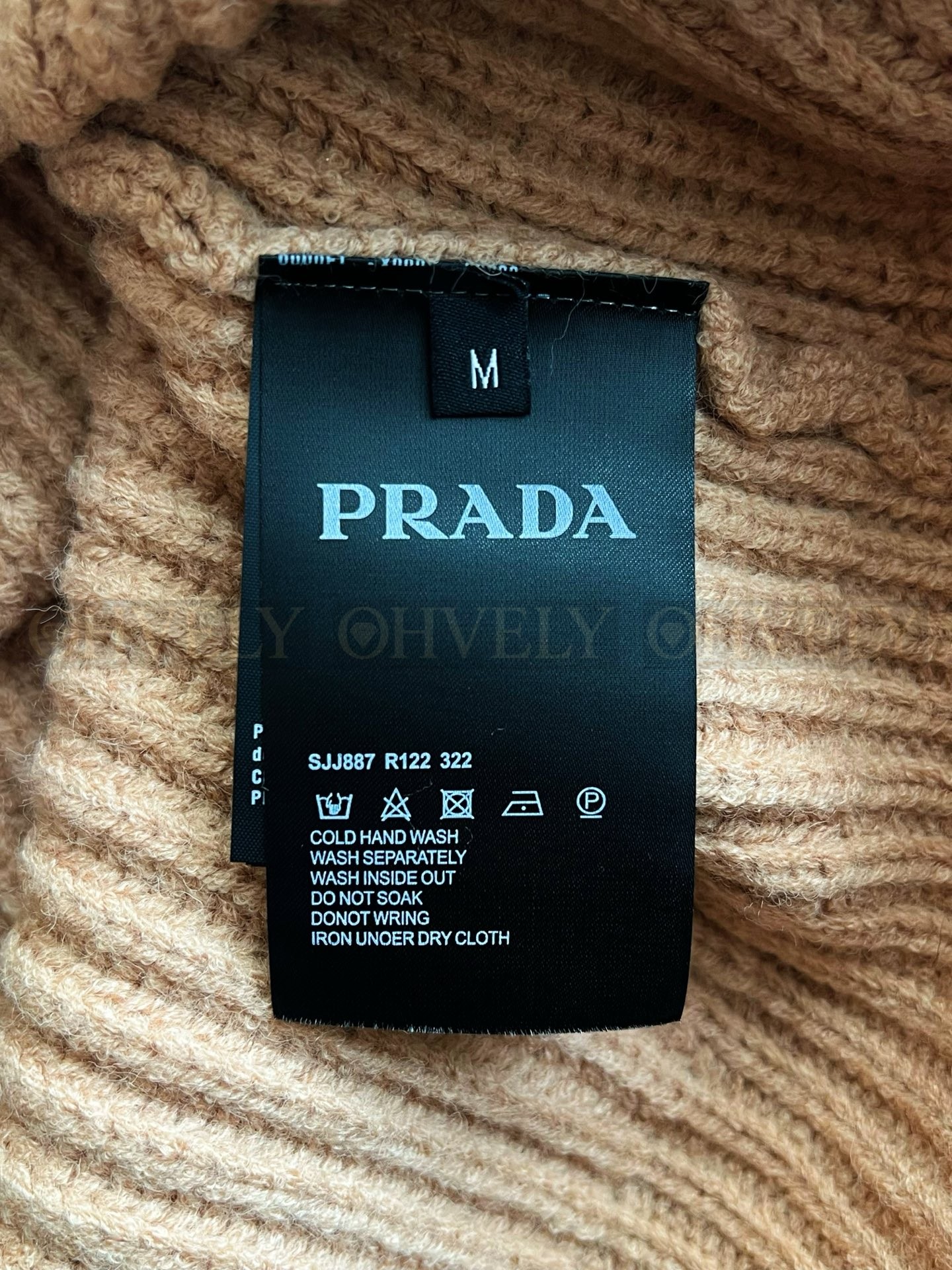 【 ZP 】Prada 가디건 (매장가 402만원) 상품 썸네일