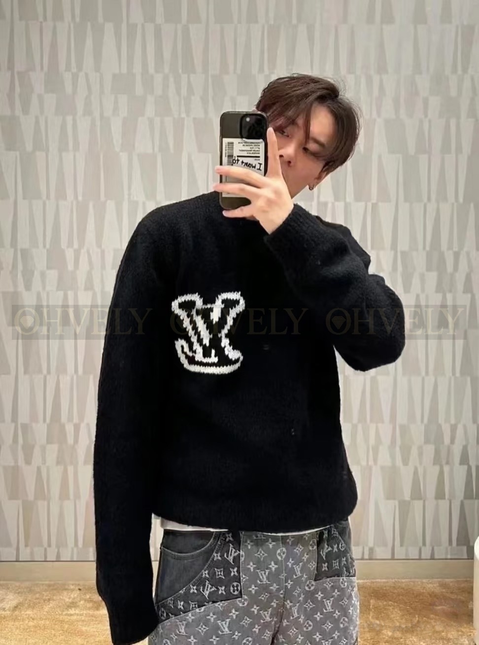 【 ZP 】LOUIS VUITTON 니트 (매장가 206만원) 상품 썸네일