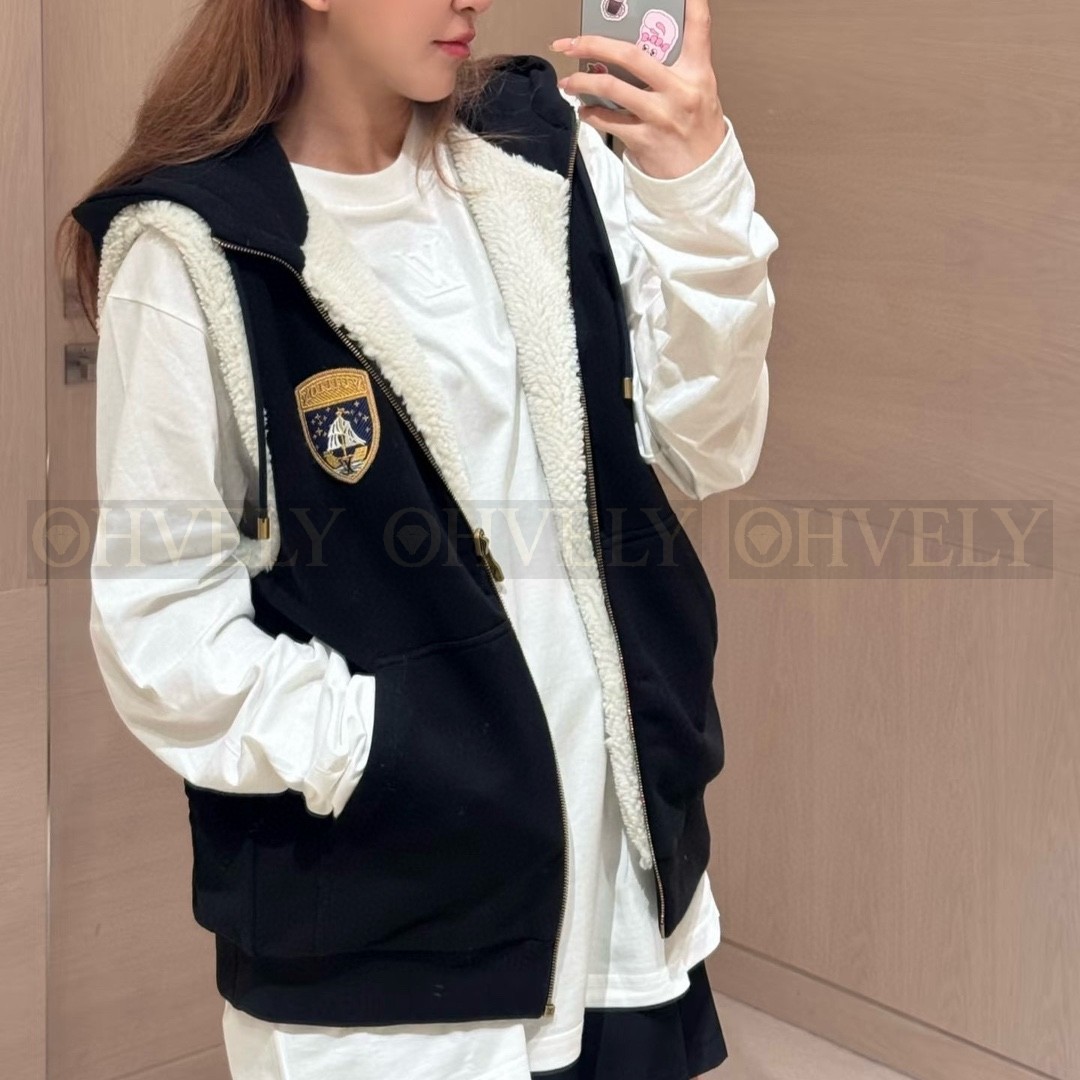 【 ZP 】LOUIS VUITTON 후드 조끼 (매장가 302만원) 상품 썸네일