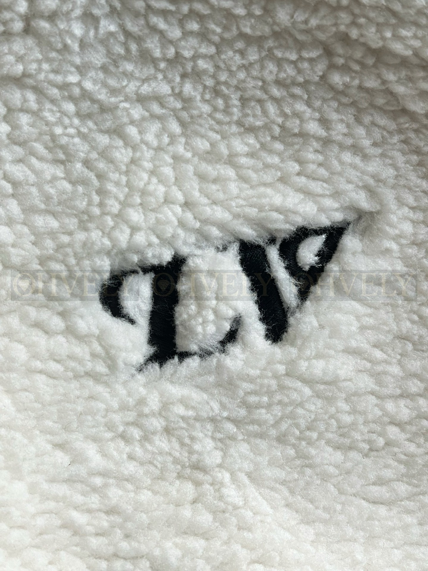 【 ZP 】LOUIS VUITTON 후드 조끼 (매장가 302만원) 상품 썸네일