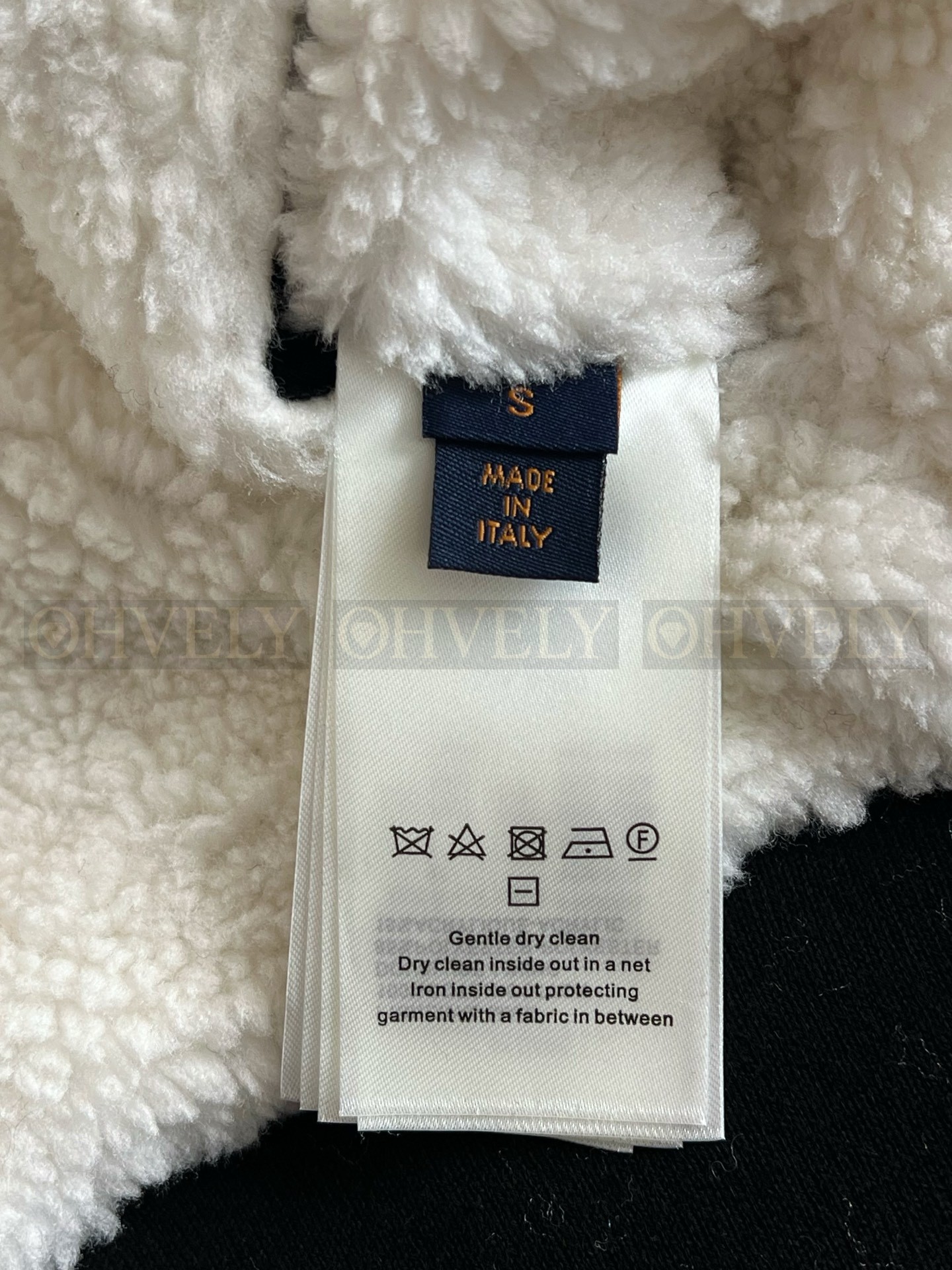 【 ZP 】LOUIS VUITTON 후드 조끼 (매장가 302만원) 상품 썸네일