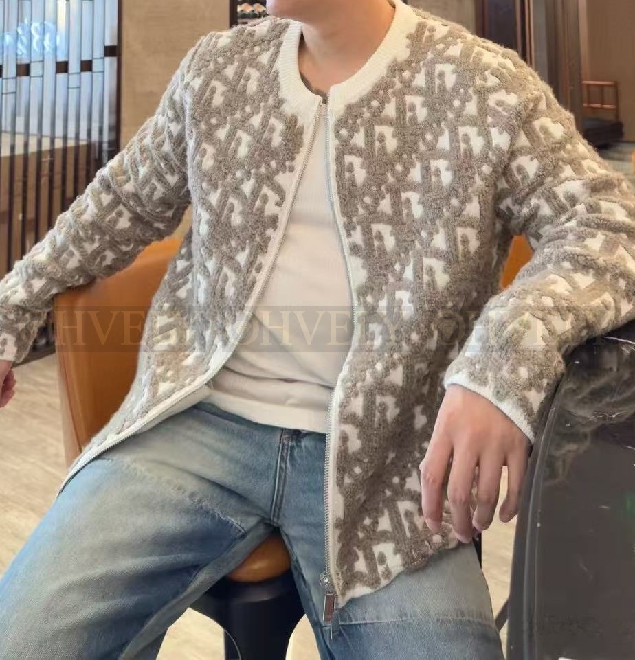 집업 스웨터 상품 썸네일