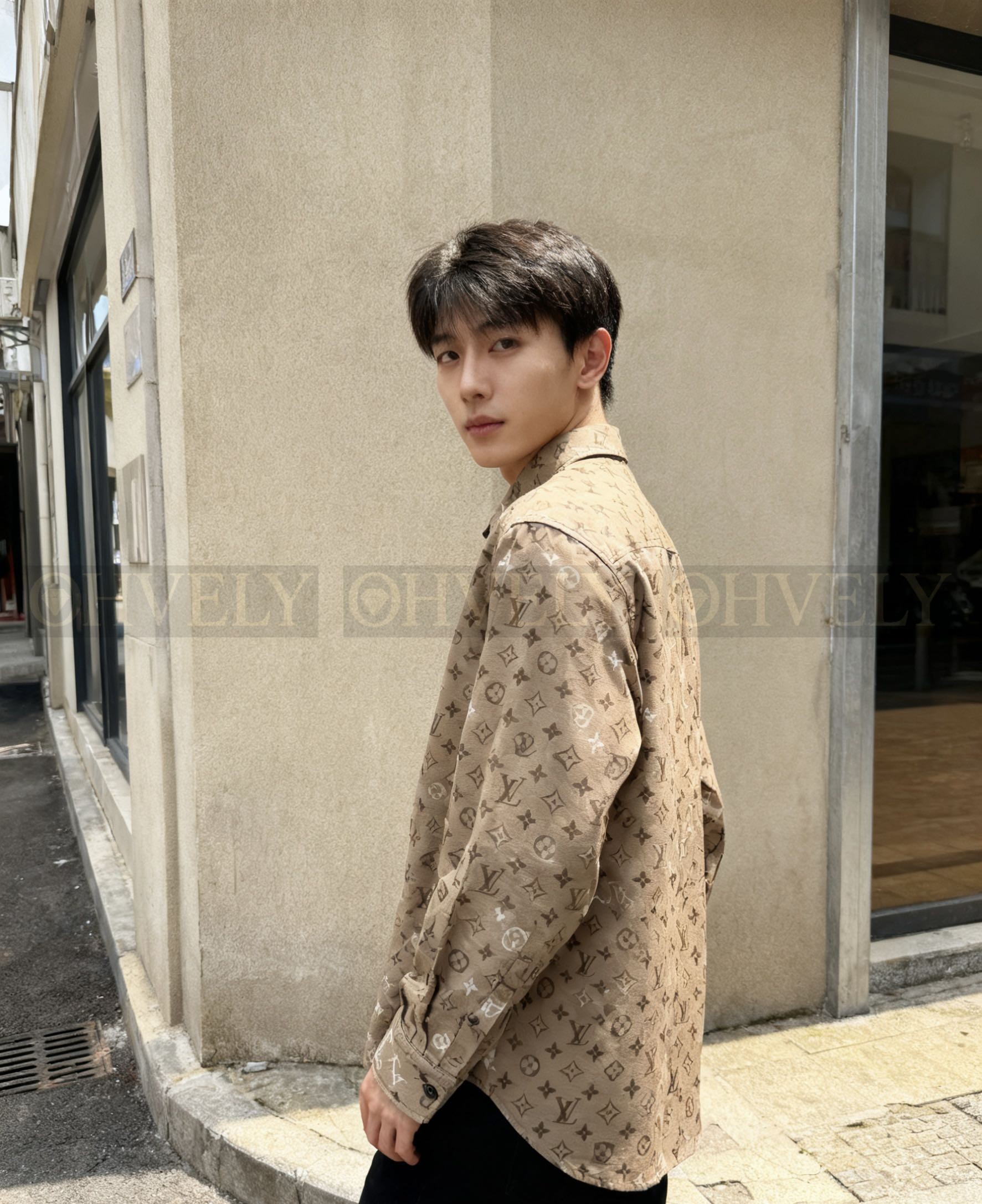 【 ZP 】LOUIS VUITTON 셔츠 (매장가 374만원) 상품 썸네일
