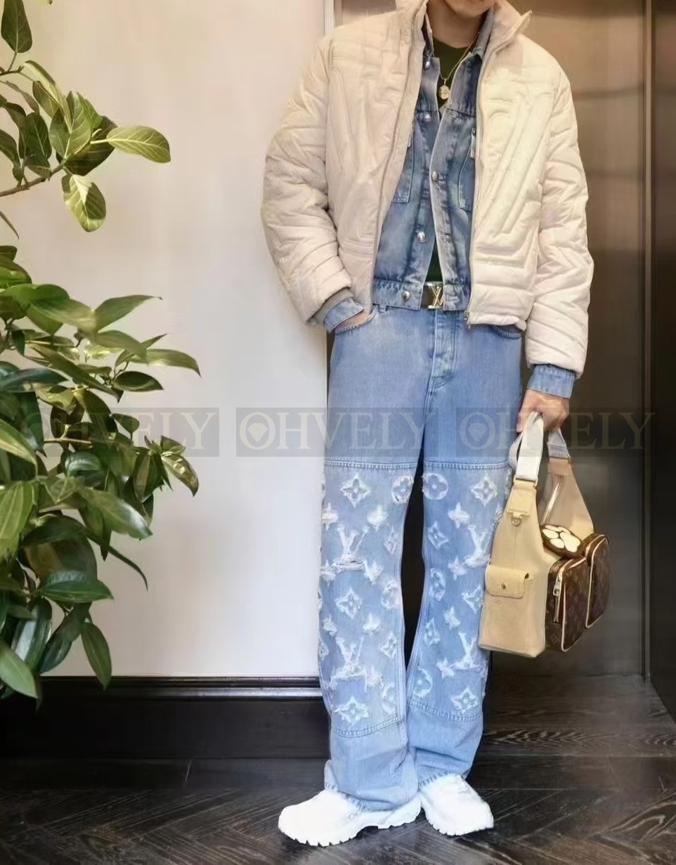【 ZP 】LOUIS VUITTON 다운 패딩 (매장가 582만원) 상품 썸네일