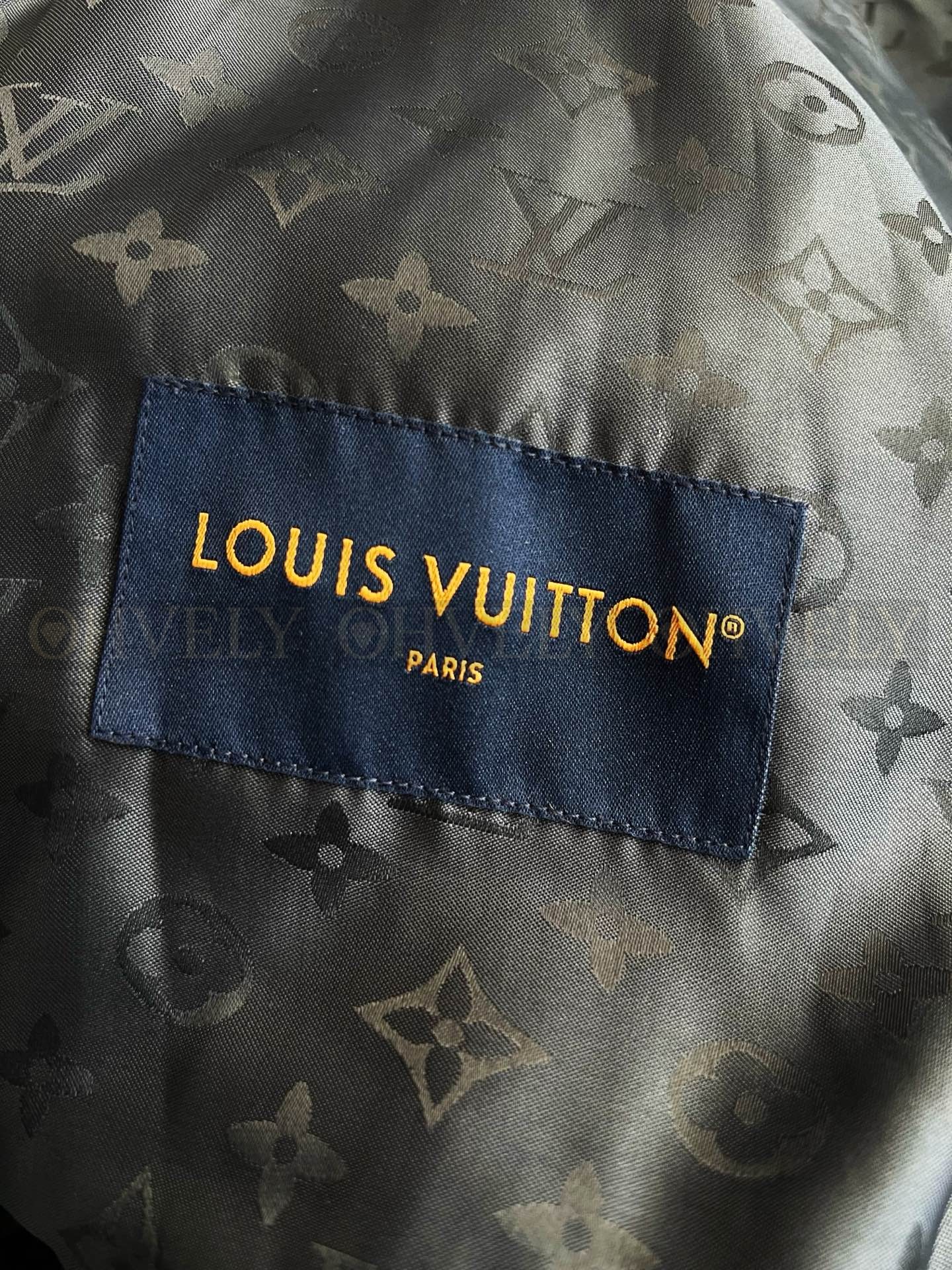 【 ZP 】LOUIS VUITTON 자켓 (매장가 340만원) 상품 썸네일