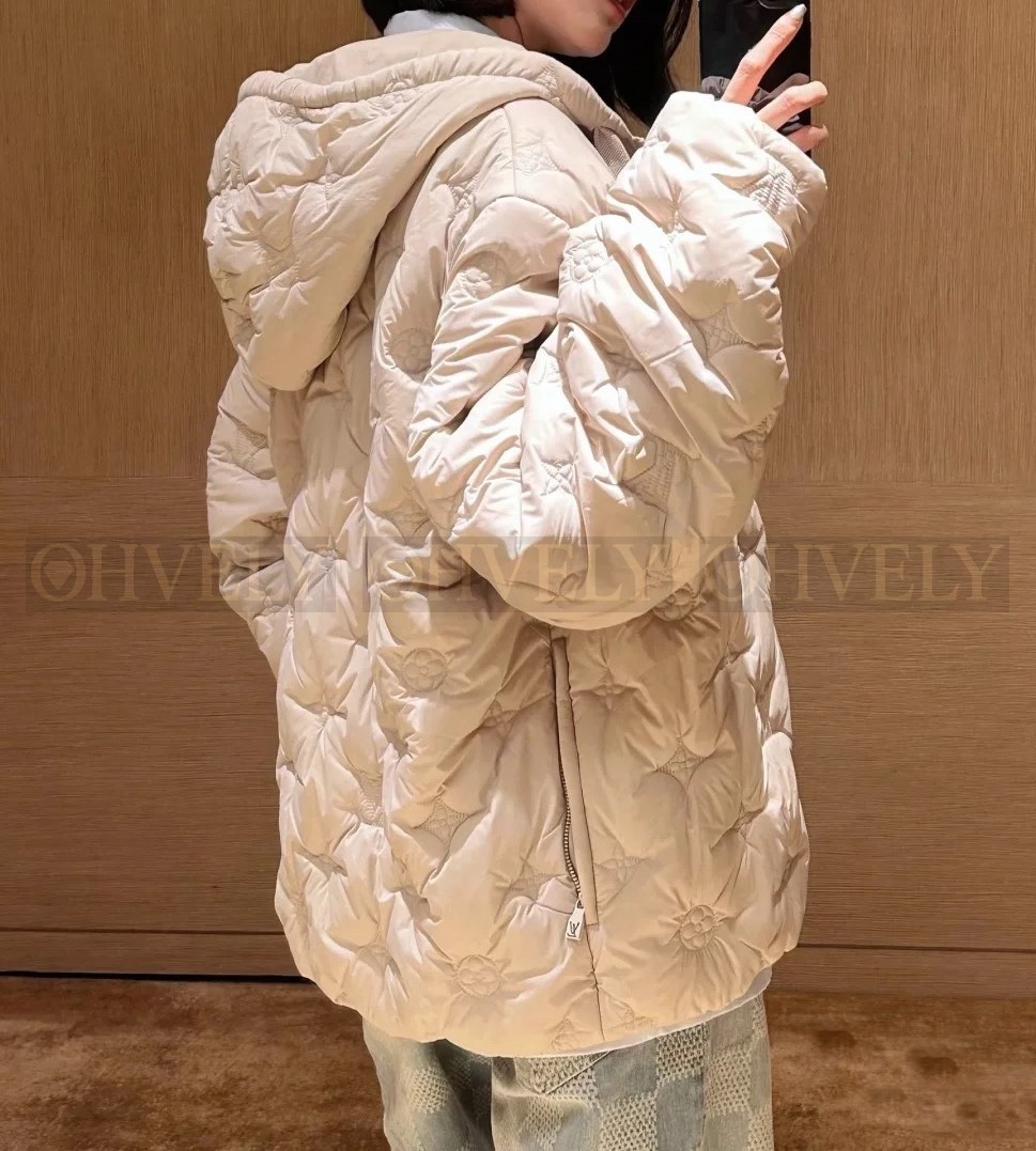 【 ZP 】LOUIS VUITTON 패딩 자켓 (매장가 572만원) 상품 썸네일